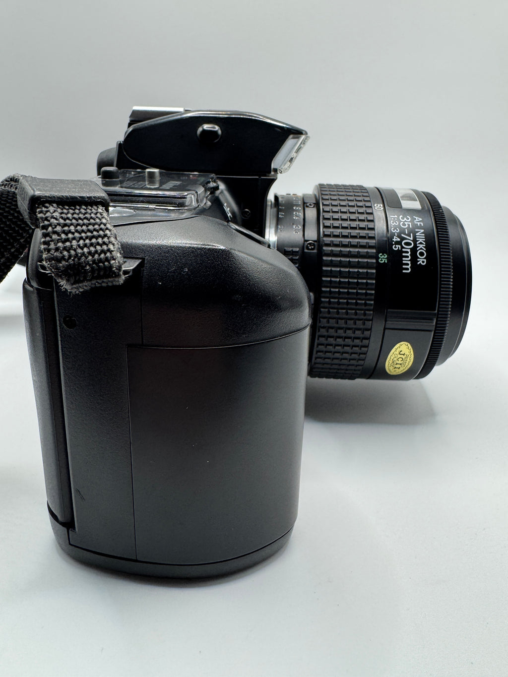 Nikon F-401S 35mm Film Camera with AF Nikkor 35–70mm Lens