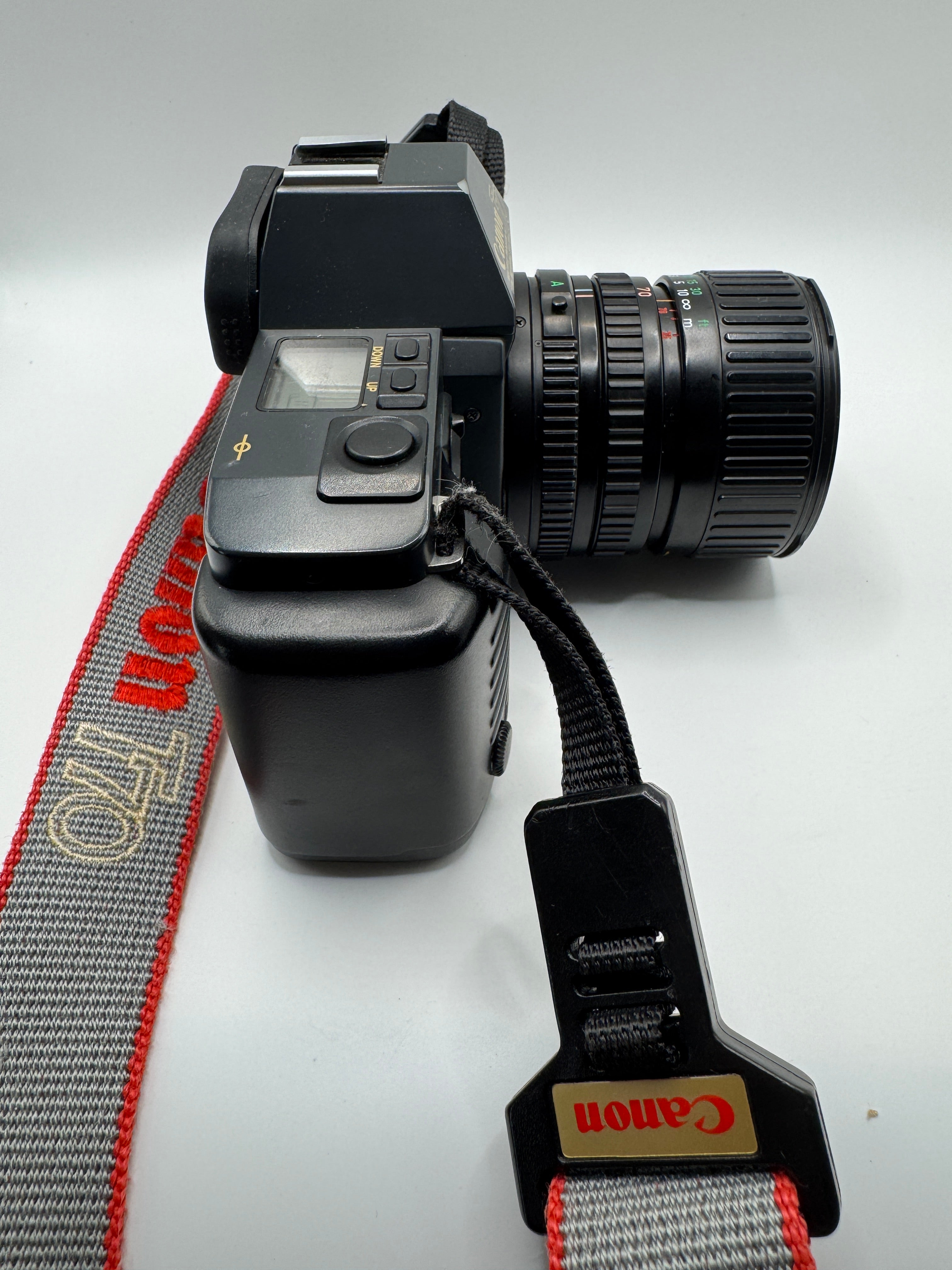 Canon T70 European Camera of the Year Edition with Canon FD 35-70mm Lens