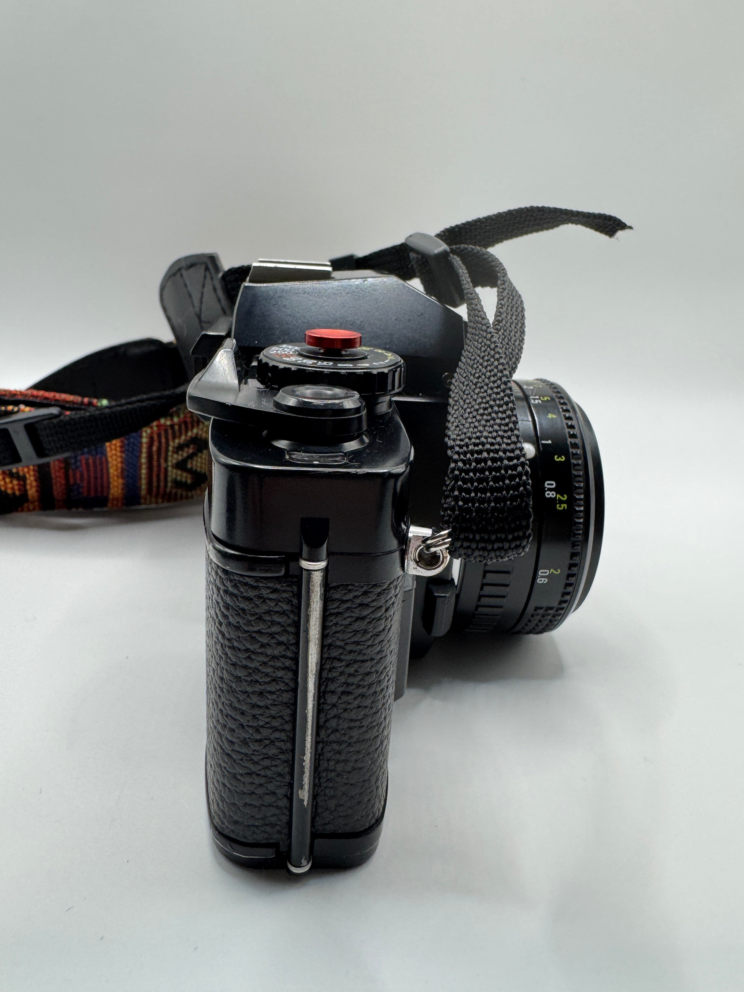 Ricoh KR-10 Super 35mm Film Camera + Rikenon 50mm f/2 Lens
Fully Tested | Excellent Condition | Ready to Shoot