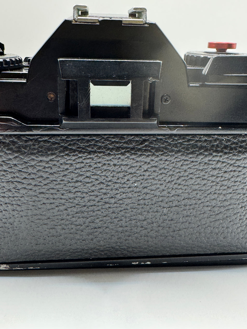 Ricoh KR-10 Super 35mm Film Camera + Rikenon 50mm f/2 Lens
Fully Tested | Excellent Condition | Ready to Shoot