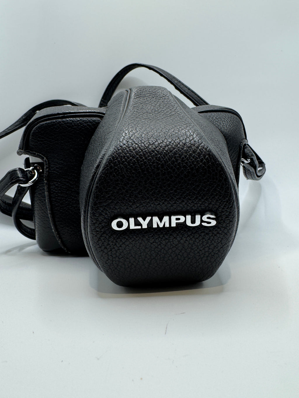 Olympus OM10 35mm Film Camera with Zuiko 50mm f/1.8 Lens Manual Adapter & Original Olympus Case