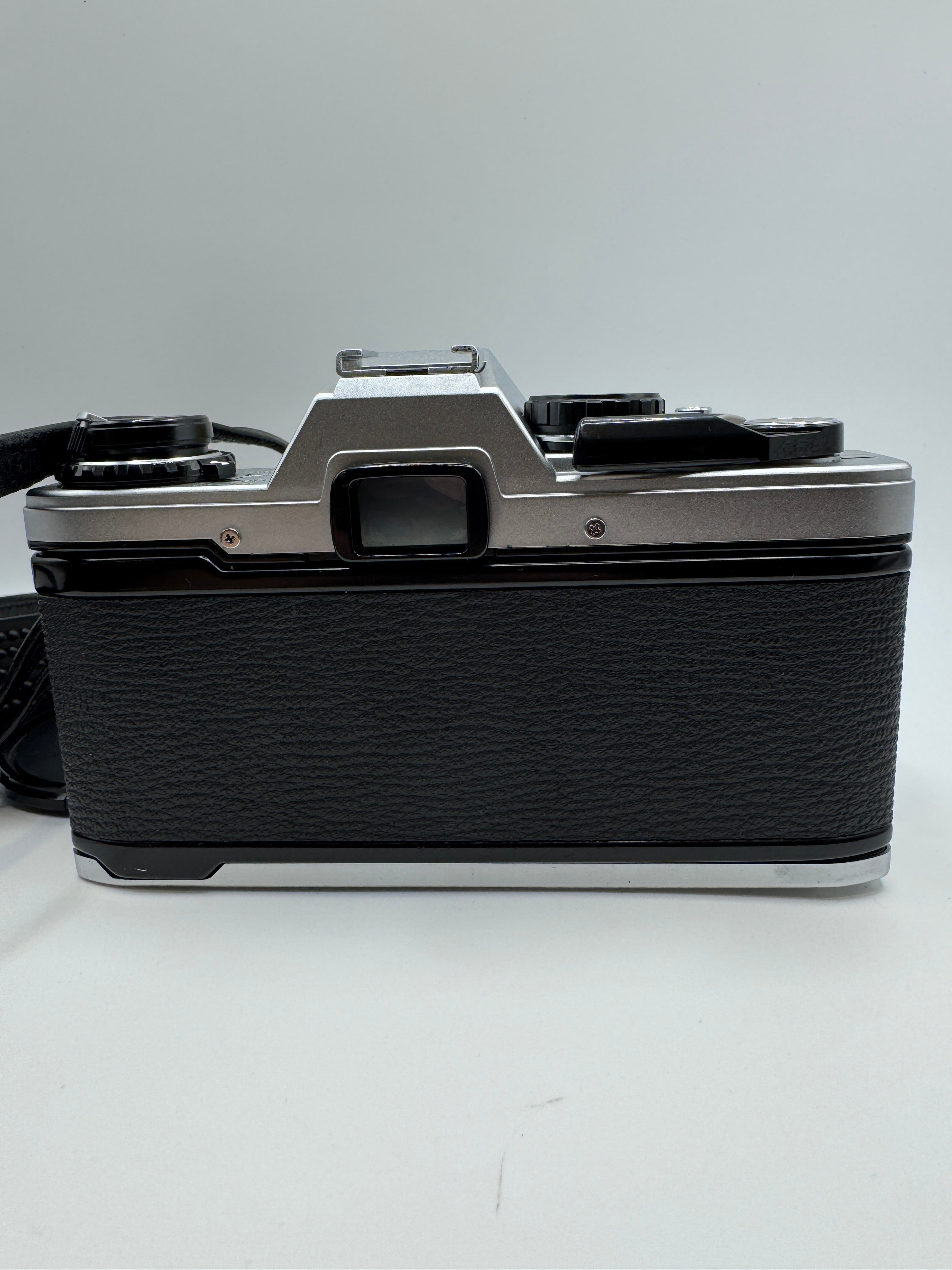 Olympus OM10 35mm Film Camera with Zuiko 50mm f/1.8 Lens Manual Adapter & Original Olympus Case