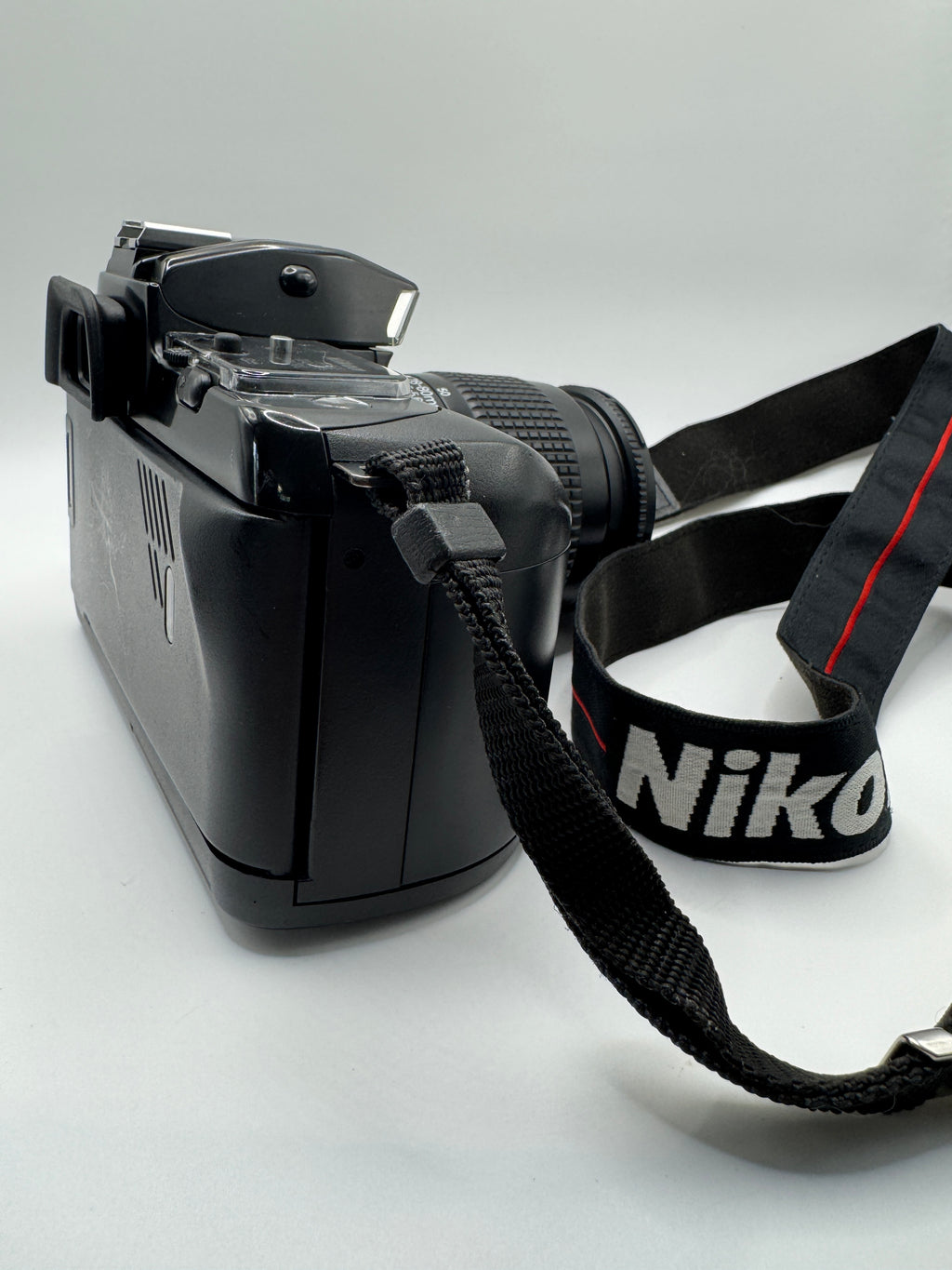 Nikon F-401s (N4004s) 35mm Film Camera + Nikon 28–80mm Zoom Lens Fully Tested | Excellent Condition | Ready to Shoot