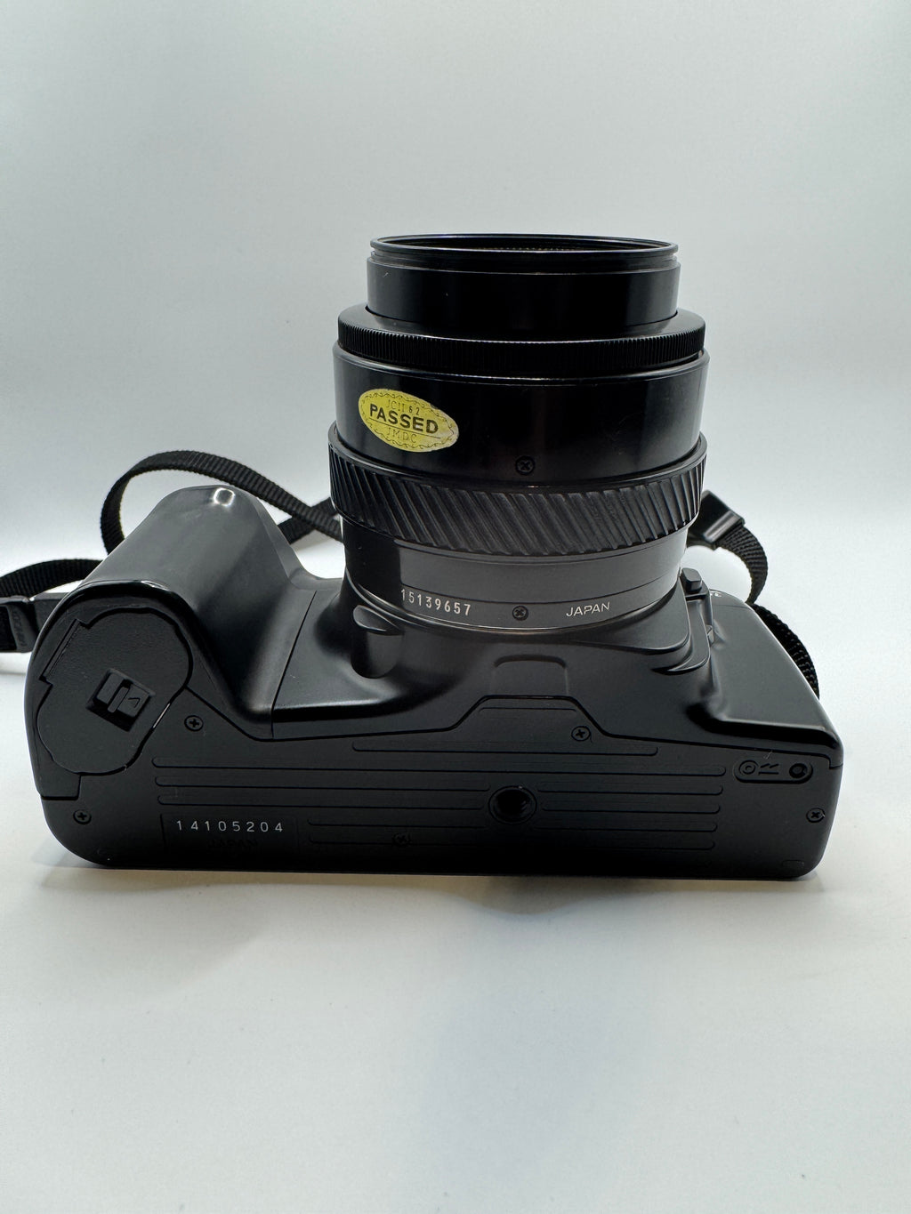 Minolta Dynax 3000i 35mm Film Camera + Minolta AF 35–70mm Zoom Lens
Fully Tested | Excellent Condition | Ready to Shoot