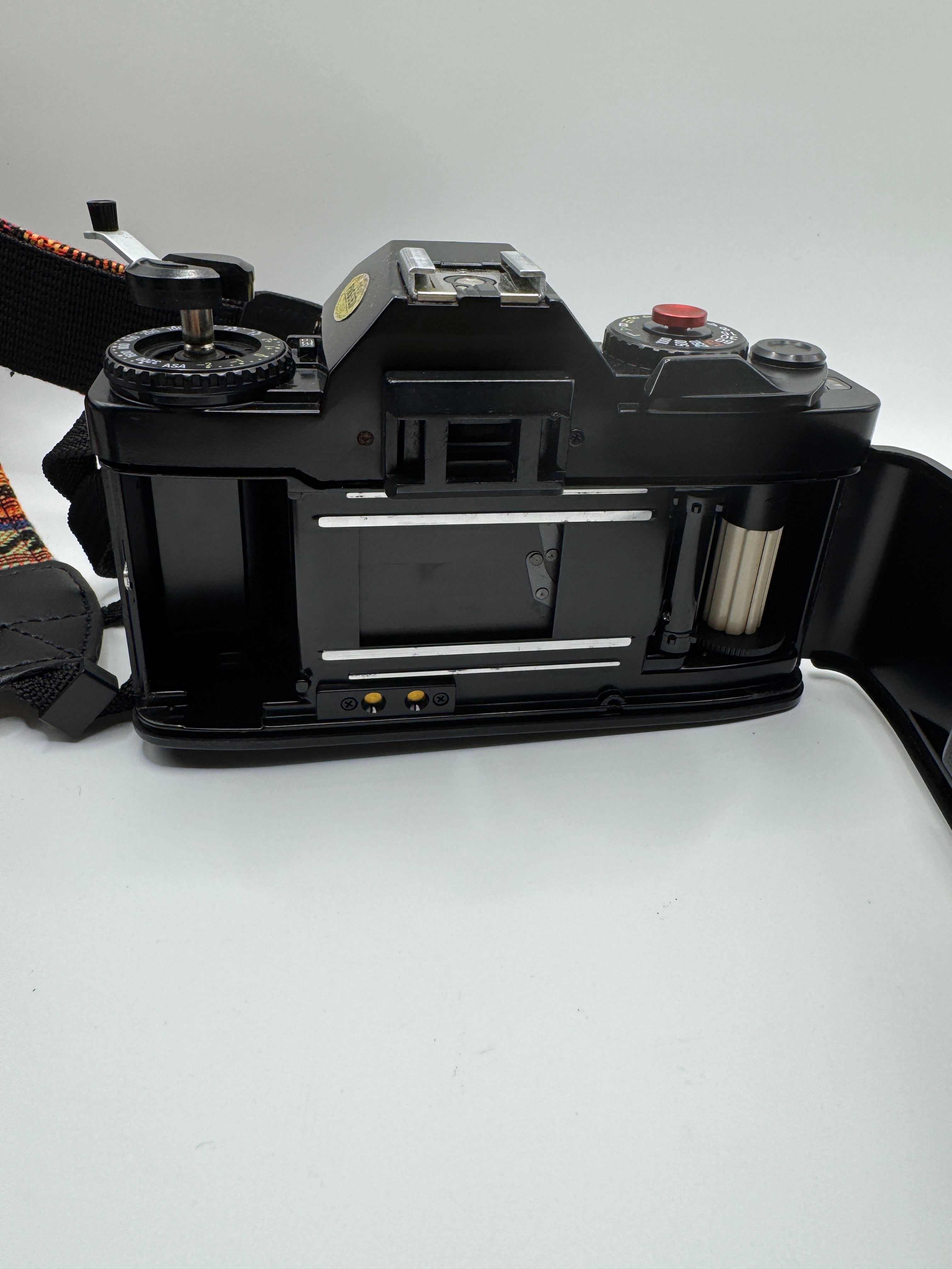 Ricoh KR-10 Super 35mm Film Camera + Rikenon 50mm f/2 Lens
Fully Tested | Excellent Condition | Ready to Shoot