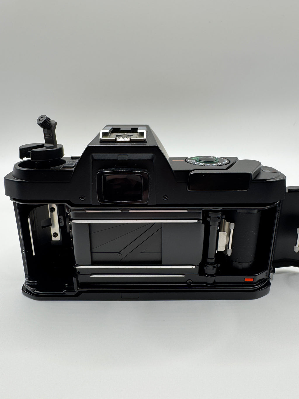 Pentax P30 35mm Film Camera + SMC Pentax-A 50mm f/1.7 Lens
Fully Tested | Very Good Condition | Ready to Shoot