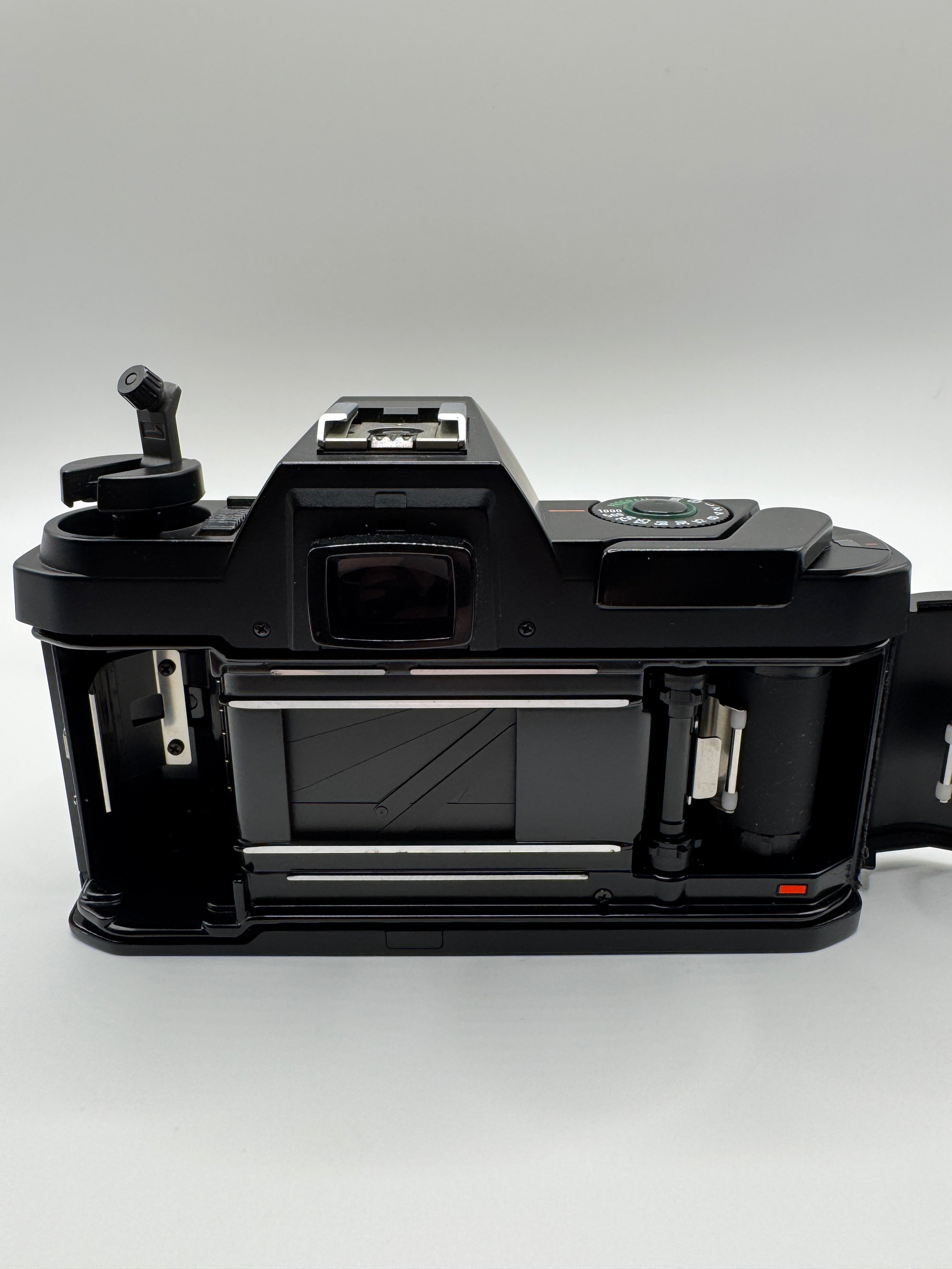 Pentax P30 35mm Film Camera + SMC Pentax-A 50mm f/1.7 Lens
Fully Tested | Very Good Condition | Ready to Shoot