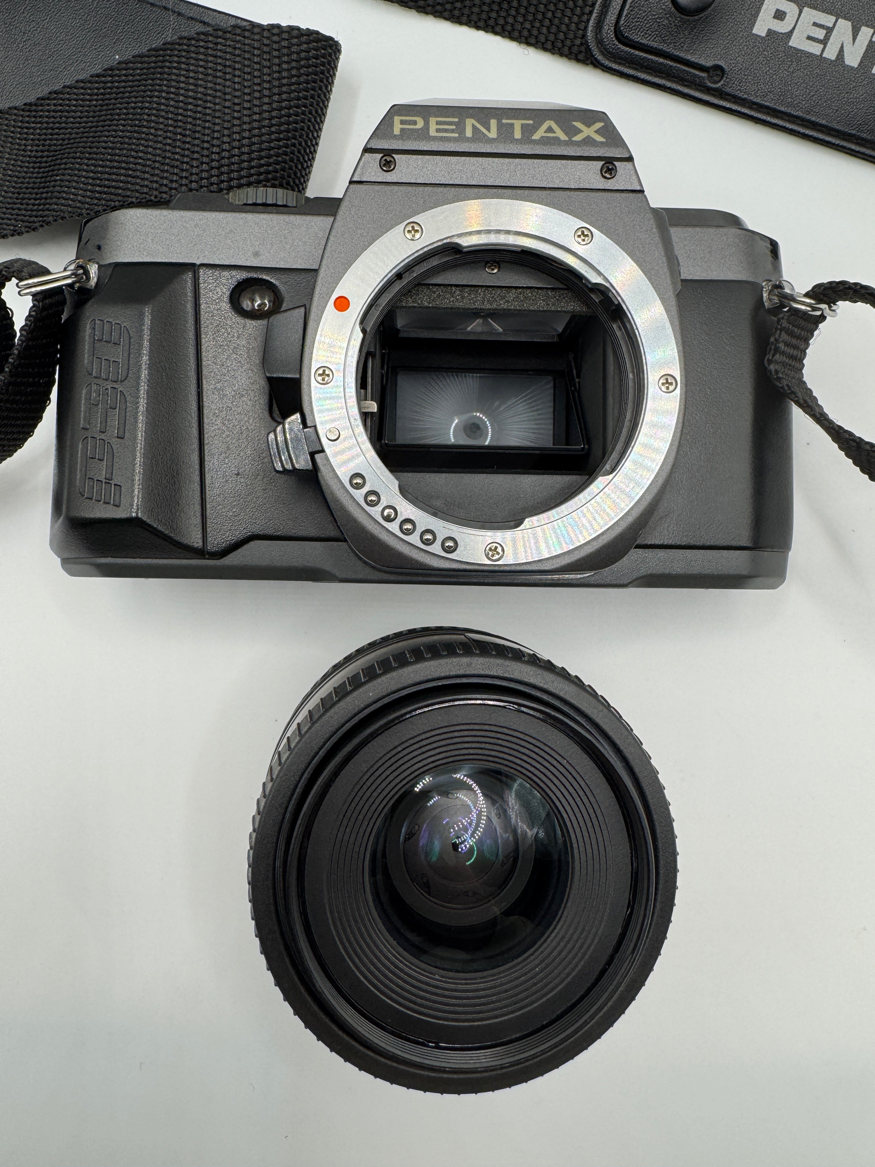 Pentax P30T 35mm Film Camera + Pentax 35–80mm f/4 Zoom Lens
Fully Tested | Excellent Condition | Ready to Shoot