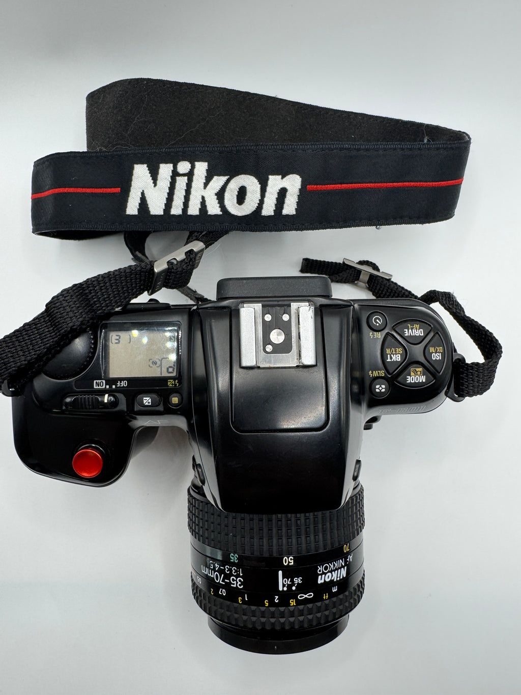 Nikon F-601 (N6006) 35mm Film Camera + AF Nikkor 35–70mm Lens
Fully Tested | Excellent Condition | Ready to Shoot