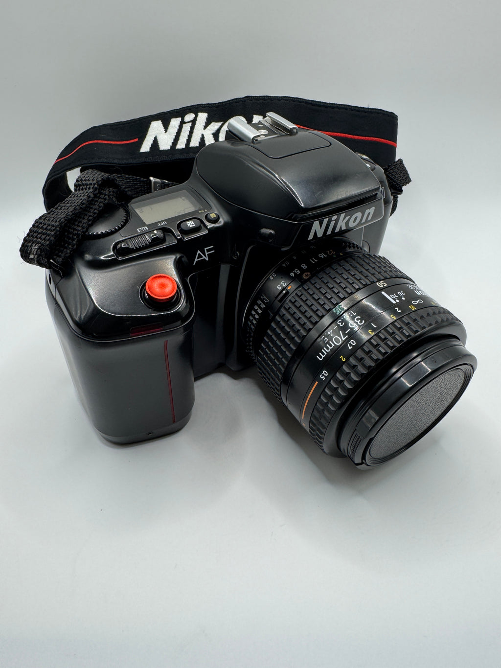 Nikon F-601 (N6006) 35mm Film Camera + AF Nikkor 35–70mm Lens
Fully Tested | Excellent Condition | Ready to Shoot