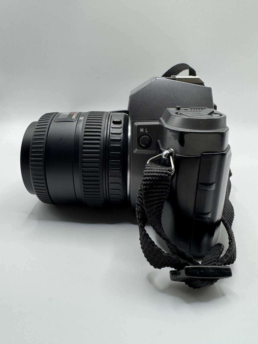 Pentax P30T 35mm Film Camera + Pentax 35–80mm f/4 Zoom Lens
Fully Tested | Excellent Condition | Ready to Shoot