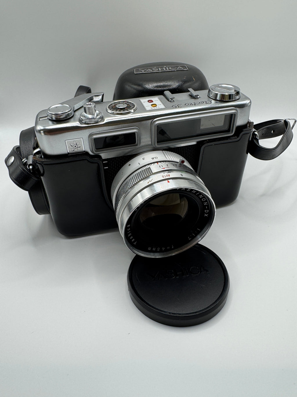 Yashica Electro 35 35mm Film Camera + Yashinon-DX 45mm f/1.7 Lens
Fully Tested | Excellent Condition | Ready to Shoot