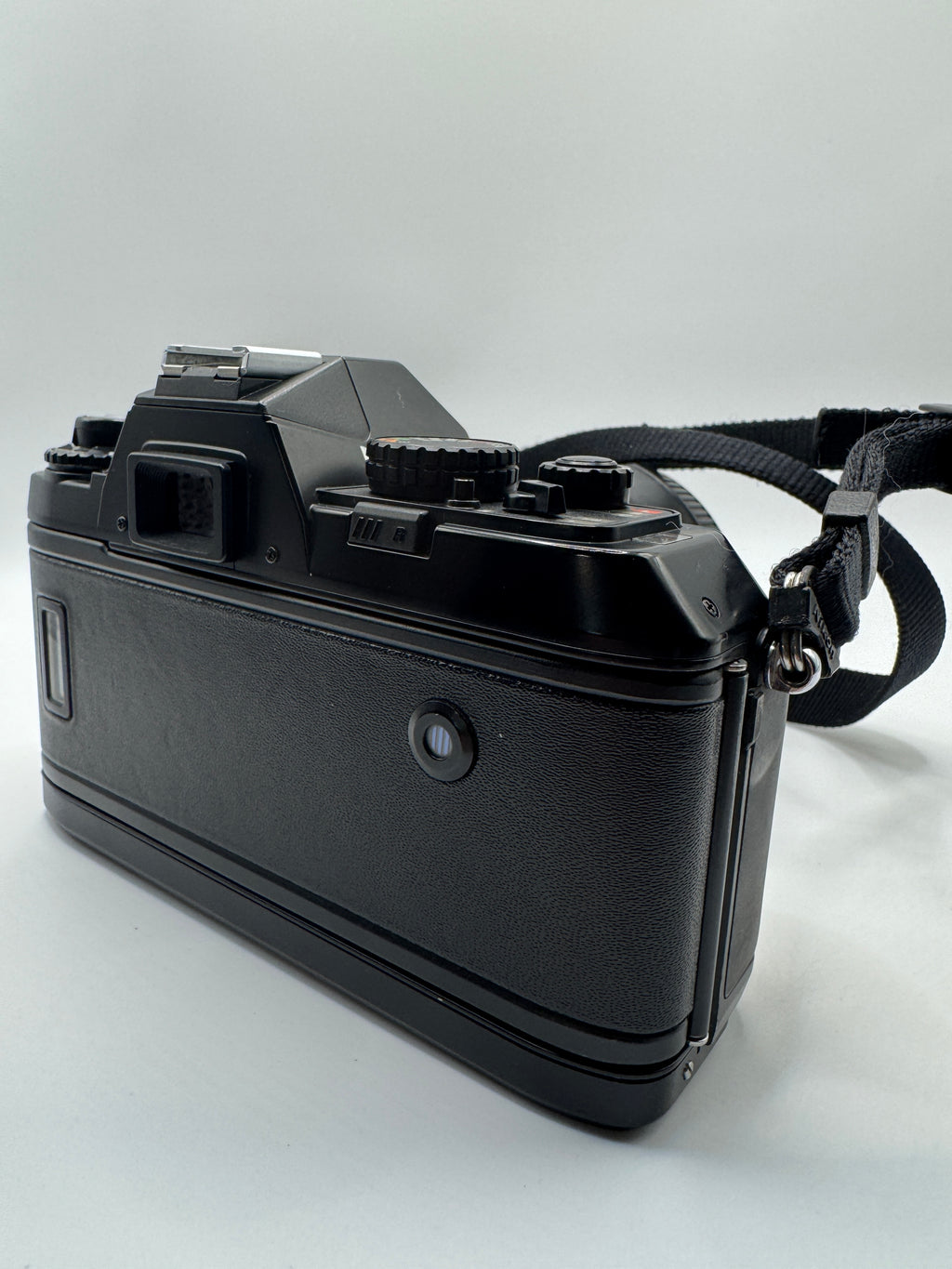 Nikon F-301 (N2000) 35mm Film Camera + Tokina 35–70mm f/3.5–4.8 Zoom Lens Fully Tested | Excellent Condition | Ready to Shoot