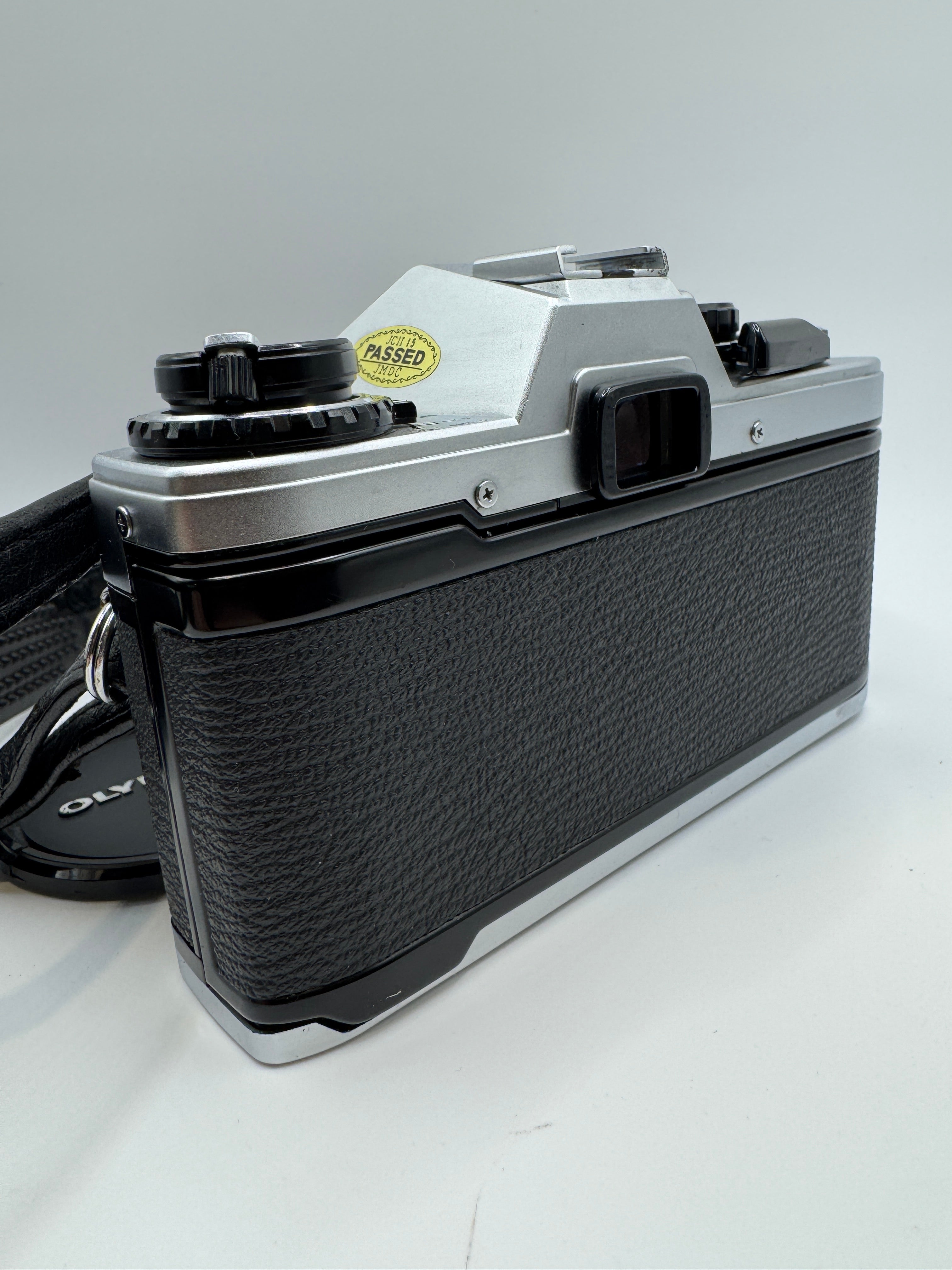 Olympus OM10 35mm Film Camera with Zuiko 50mm f/1.8 Lens Manual Adapter & Original Olympus Case