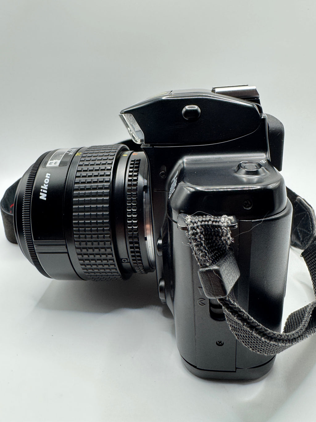 Nikon F-401S 35mm Film Camera with AF Nikkor 35–70mm Lens
