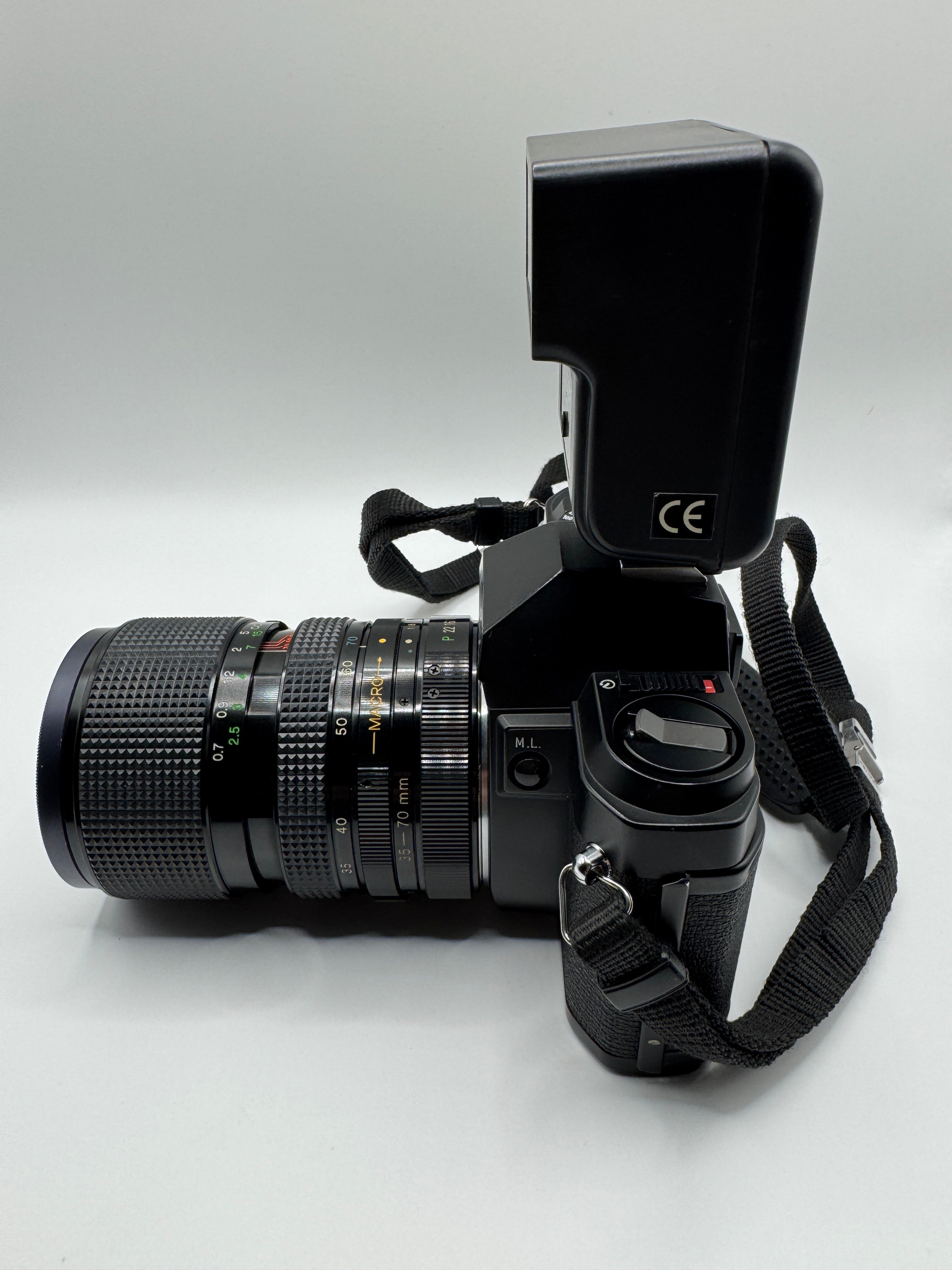 Pentax P30 35mm Film Camera + Zoom Macro Lens + Soligor Flash
Fully Tested | Excellent Condition | Complete Starter Kit