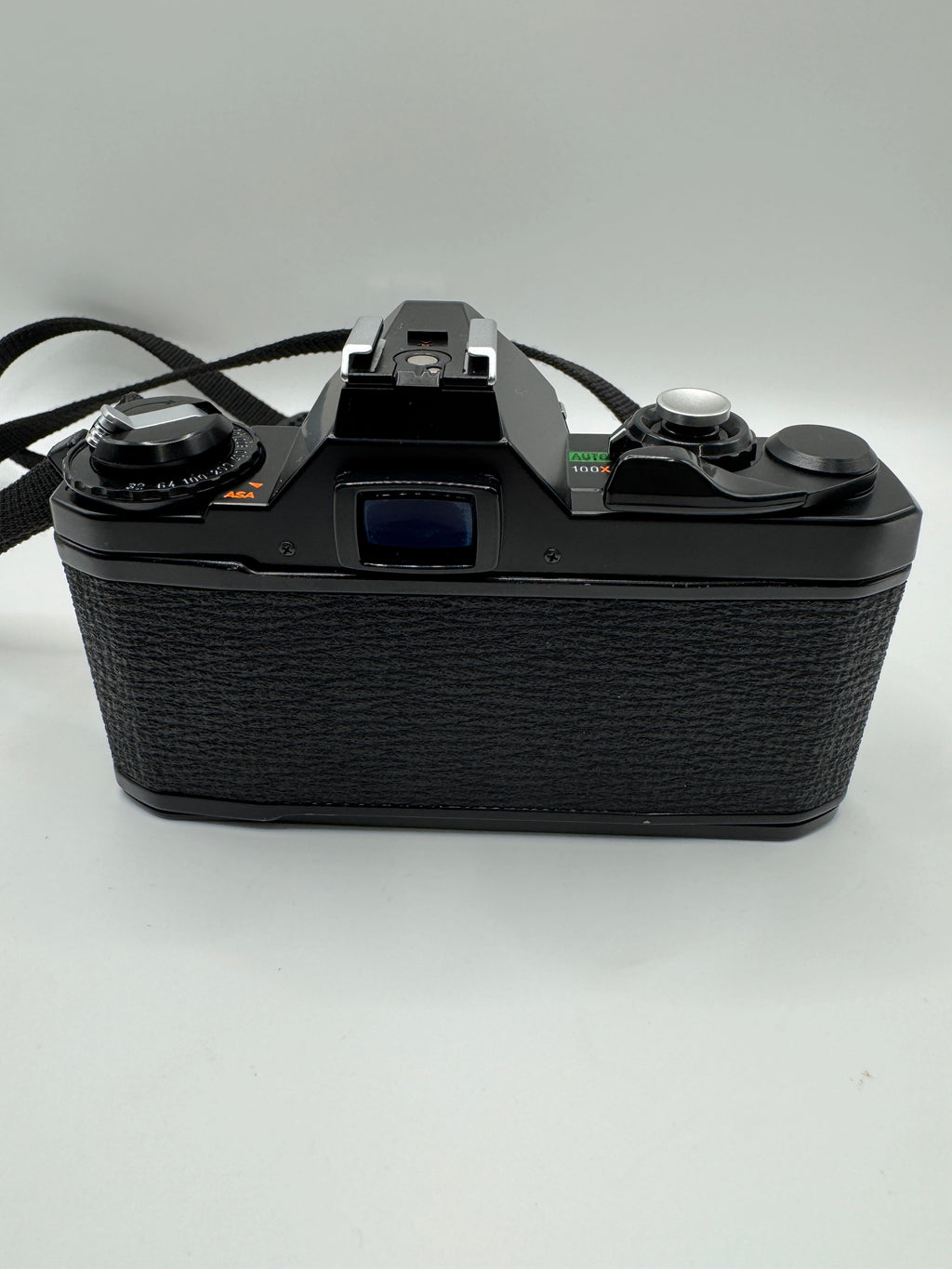 Pentax MV 35mm Film Camera + SMC Pentax-M 50mm f/2 Lens

Fully Tested | Fresh Batteries Included | Excellent Vintage Condition | Ready to Shoot