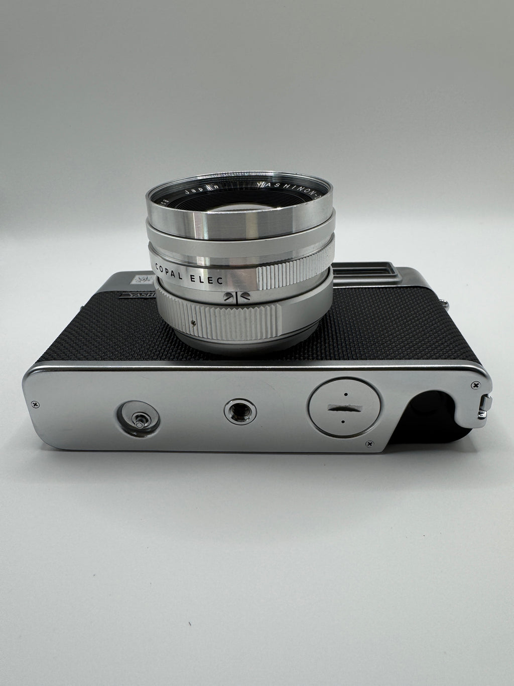 Yashica Electro 35 35mm Film Camera + Yashinon-DX 45mm f/1.7 Lens
Fully Tested | Excellent Condition | Ready to Shoot