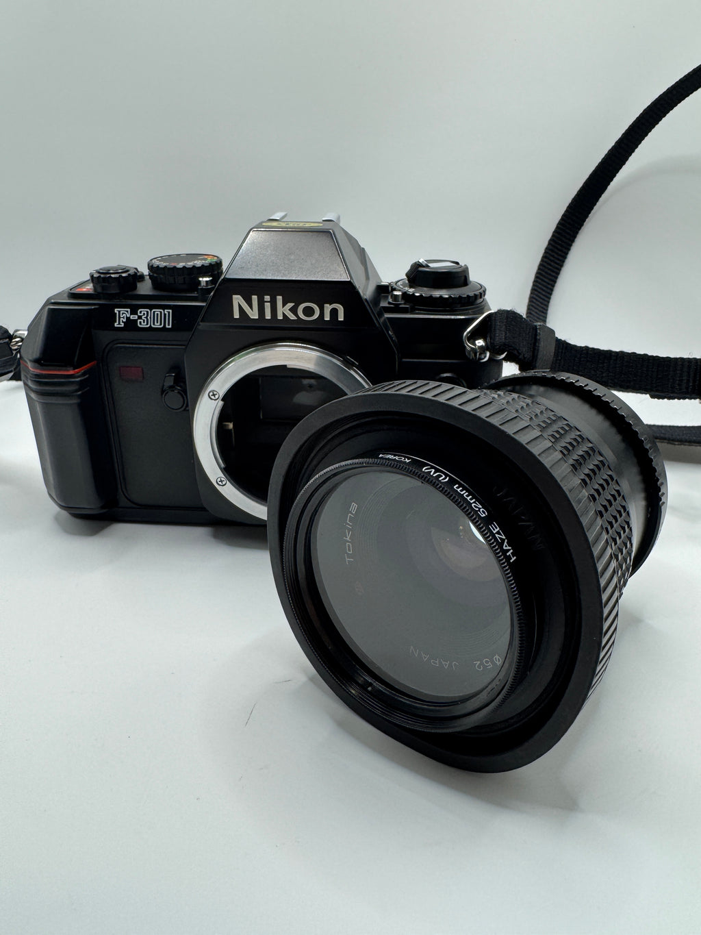 Nikon F-301 (N2000) 35mm Film Camera + Tokina 35–70mm f/3.5–4.8 Zoom Lens Fully Tested | Excellent Condition | Ready to Shoot