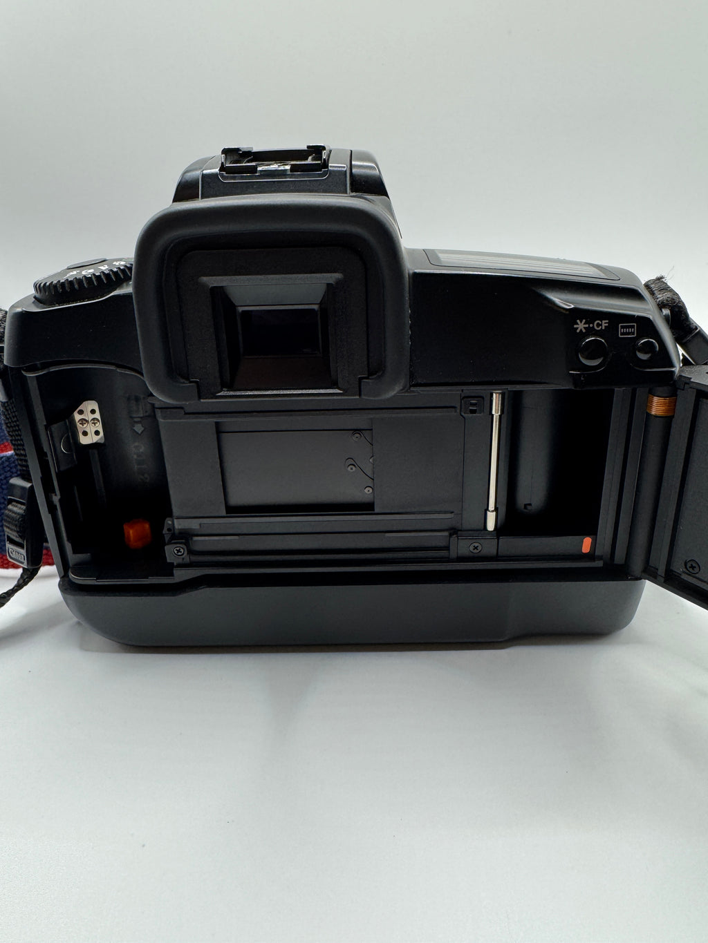 Canon EOS 5 35mm Film Camera + Canon 38–76mm Zoom Lens

Fully Tested | Excellent Condition | Ready to Shoot