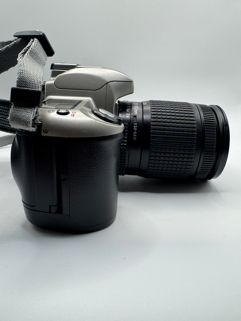Nikon F65 (N65) 35mm Film Camera + Nikon 28–80mm Zoom Lens
Fully Tested | Excellent Condition | Ready to Shoot