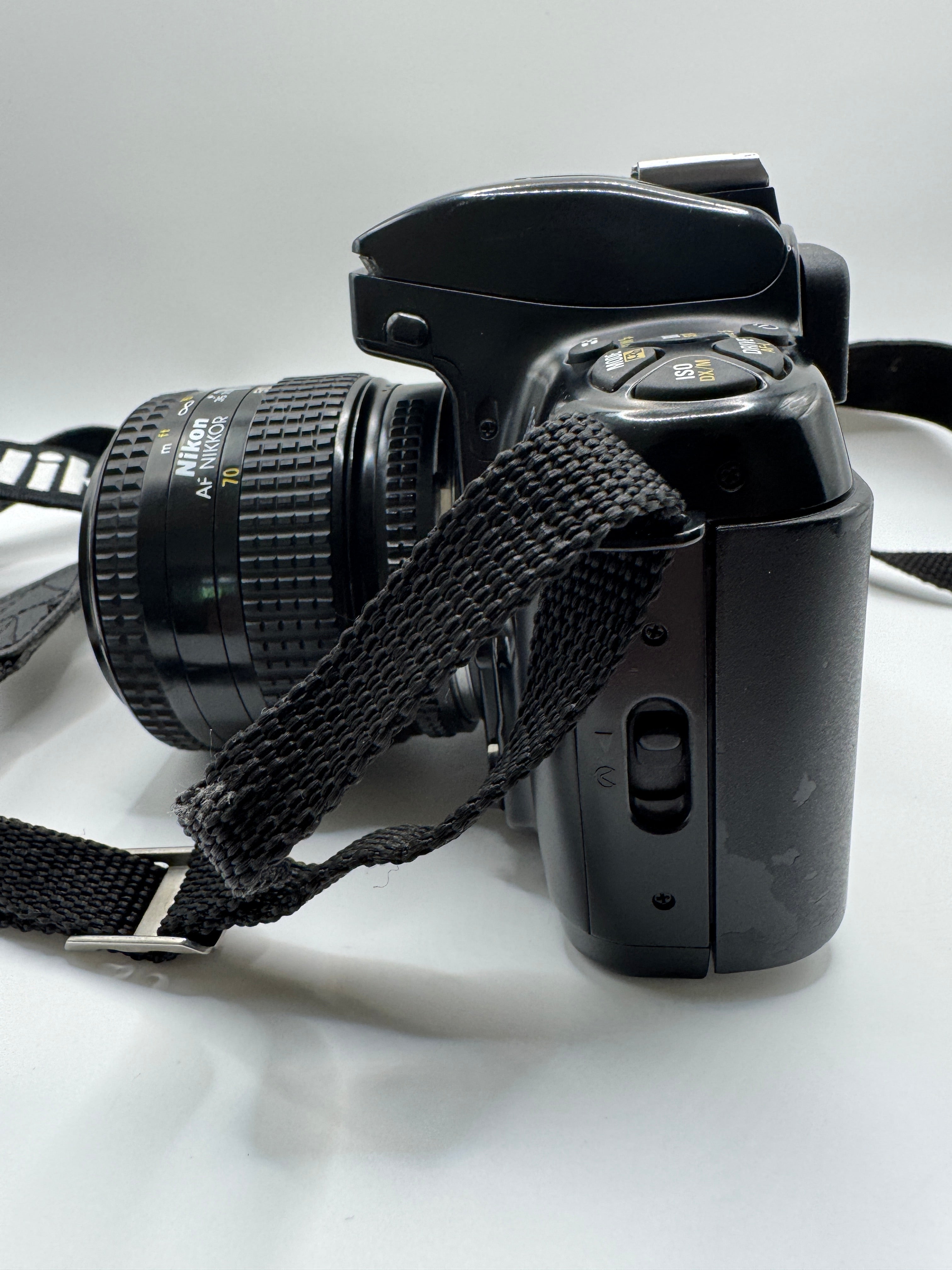 Nikon F-601 (N6006) 35mm Film Camera + AF Nikkor 35–70mm Lens
Fully Tested | Excellent Condition | Ready to Shoot