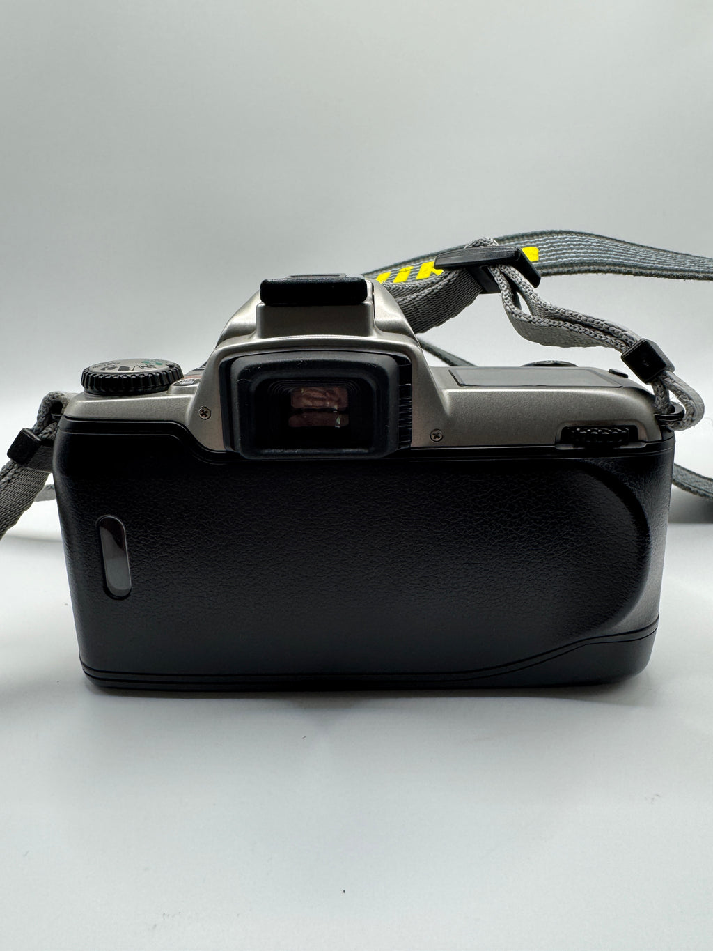 Nikon F65 (N65) 35mm Film Camera + Nikon 28–80mm Zoom Lens
Fully Tested | Excellent Condition | Ready to Shoot