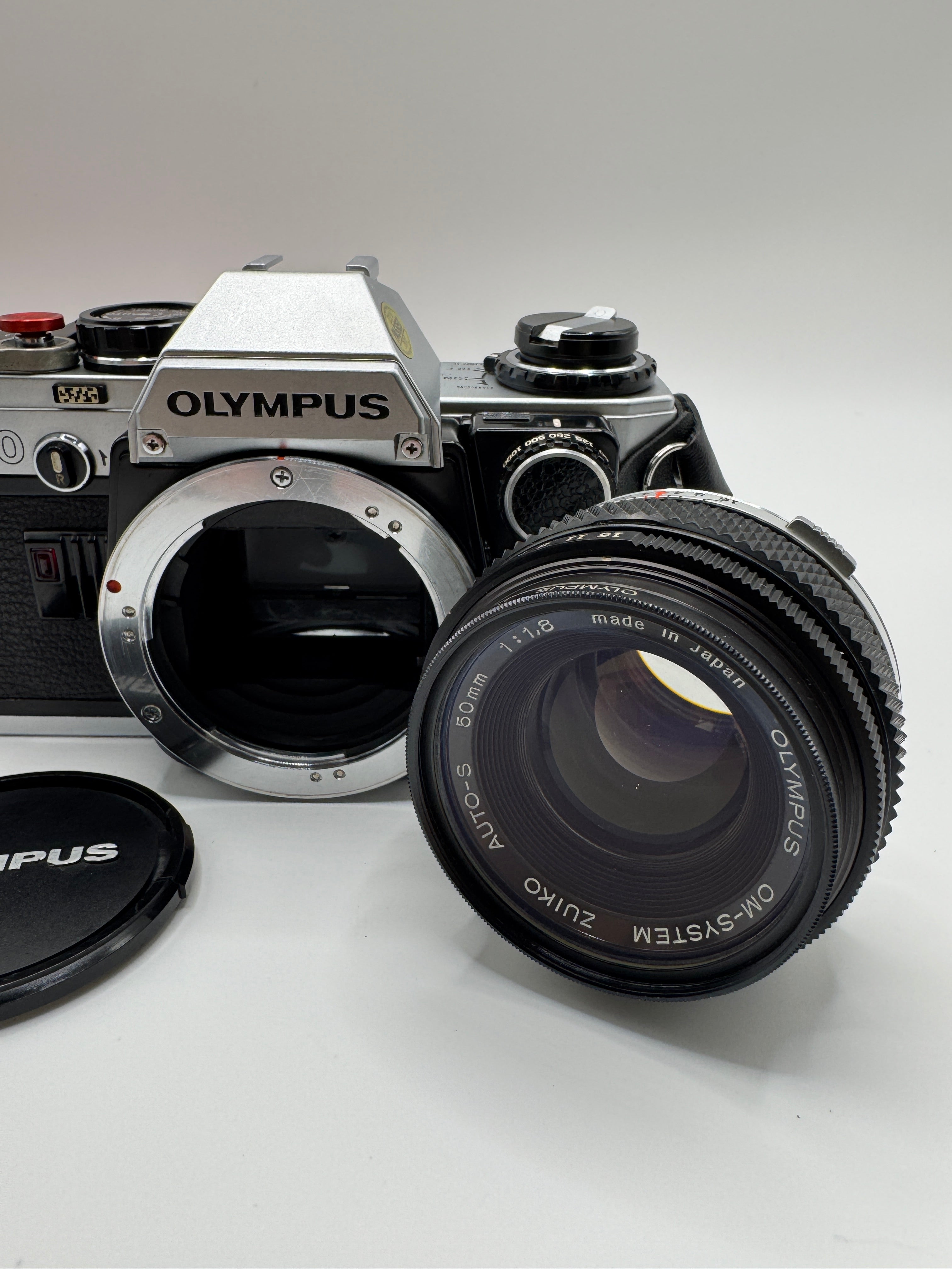 Olympus OM-10 35mm Film Camera + Zuiko Lens
Fully Tested | Excellent Condition | Ready to Shoot
