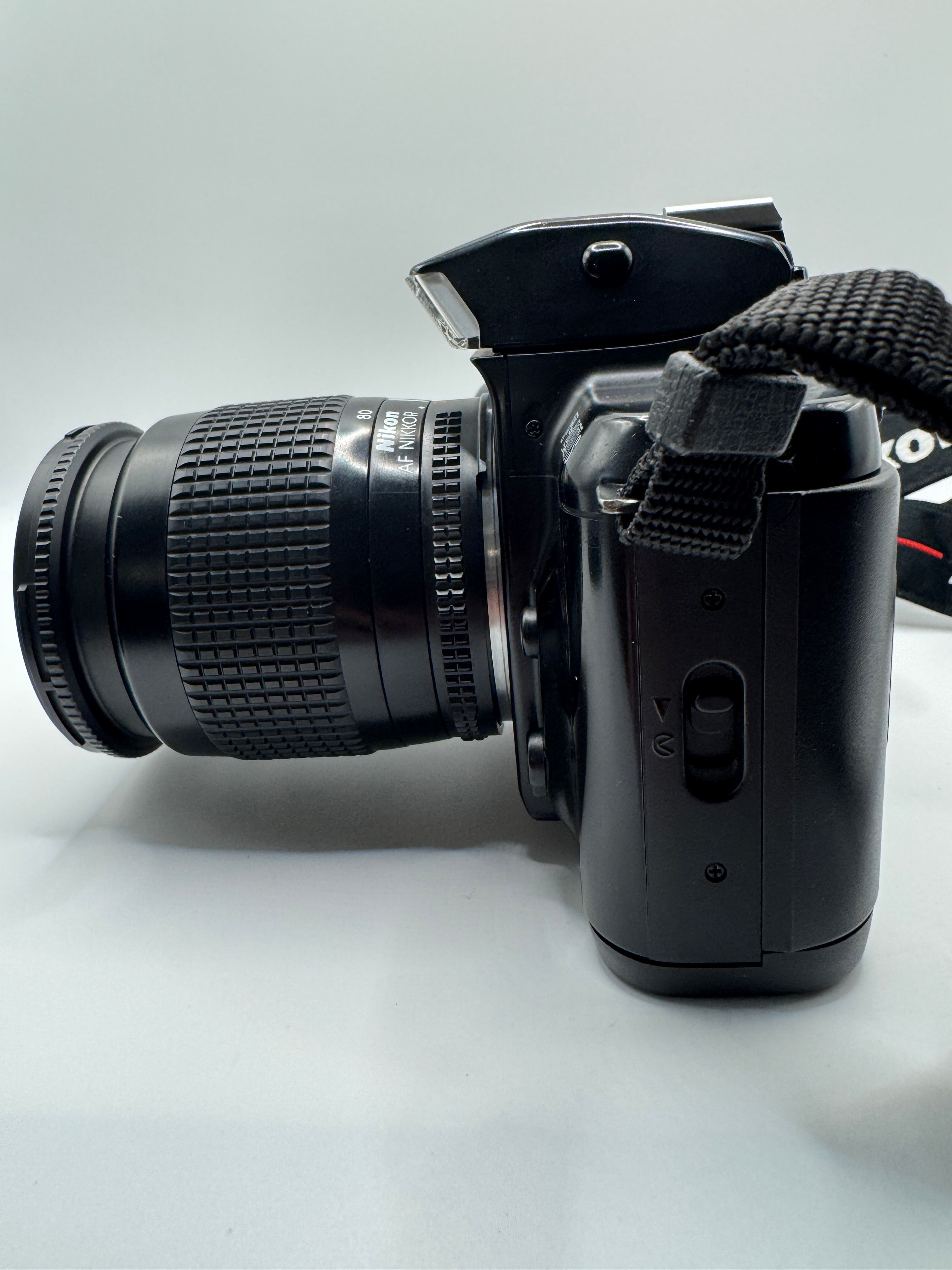 Nikon F-401s (N4004s) 35mm Film Camera + Nikon 28–80mm Zoom Lens Fully Tested | Excellent Condition | Ready to Shoot