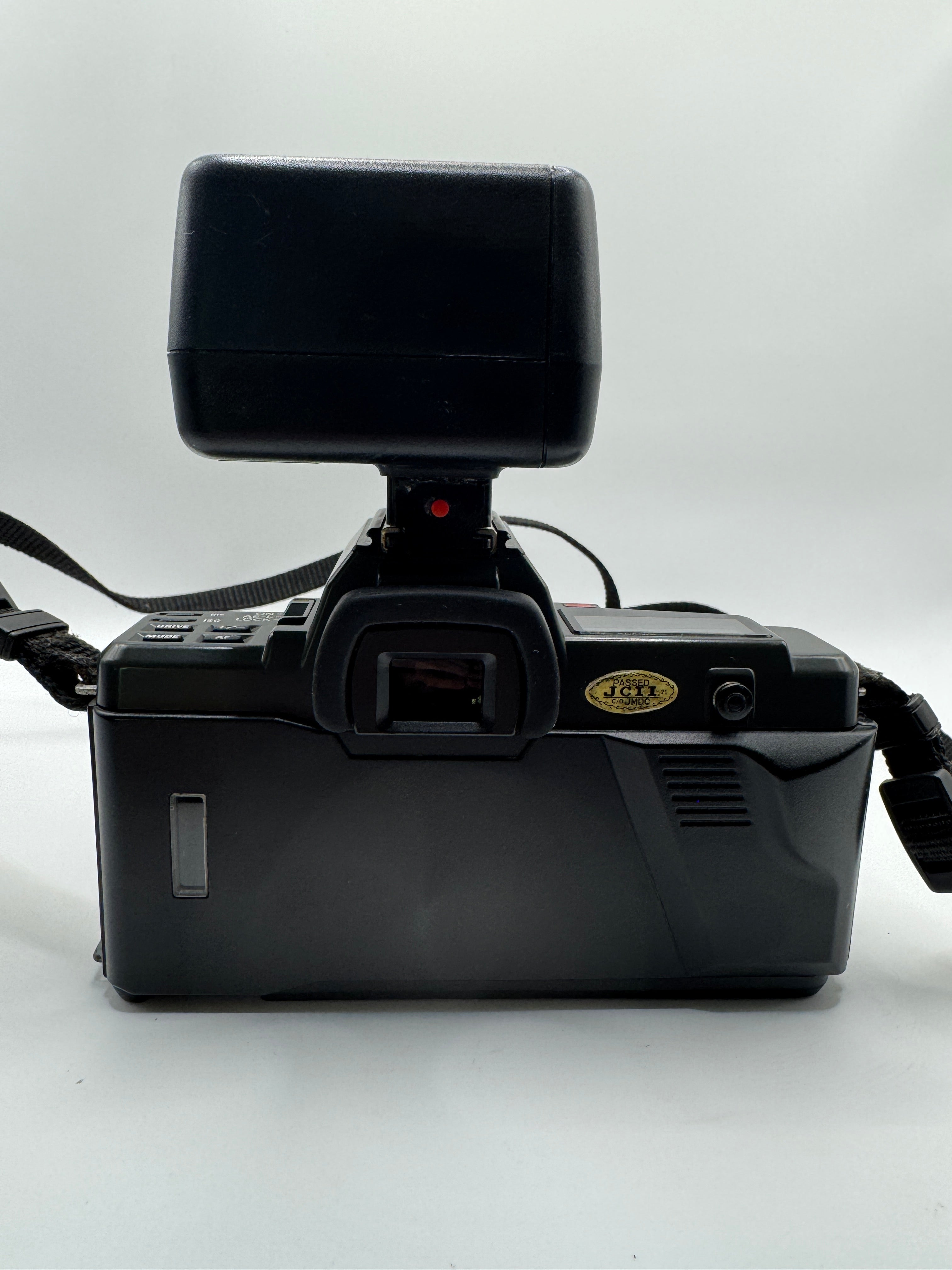 Yashica 230 Auto Focus 35mm Film Camera + Kyocera AF 35–70mm Lens + Philips Flash 25B Fully Tested | Excellent Condition | Complete Kit