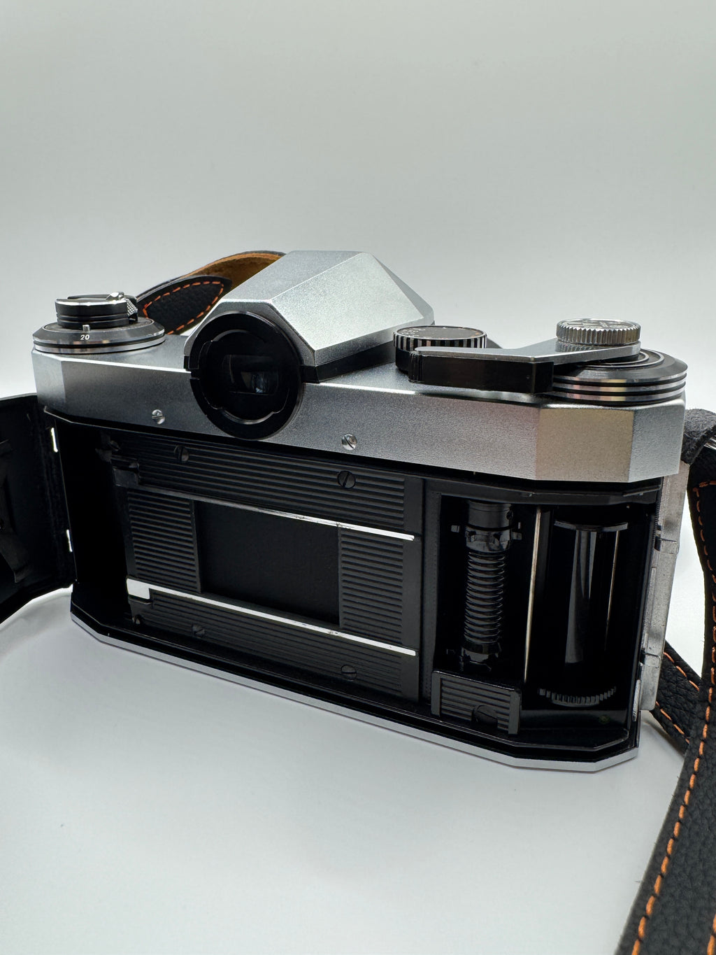 Praktica PL Nova I 35mm Film Camera + Photax 135mm f/3.5 Lens
Fully Tested | Excellent Condition | Fully Mechanical