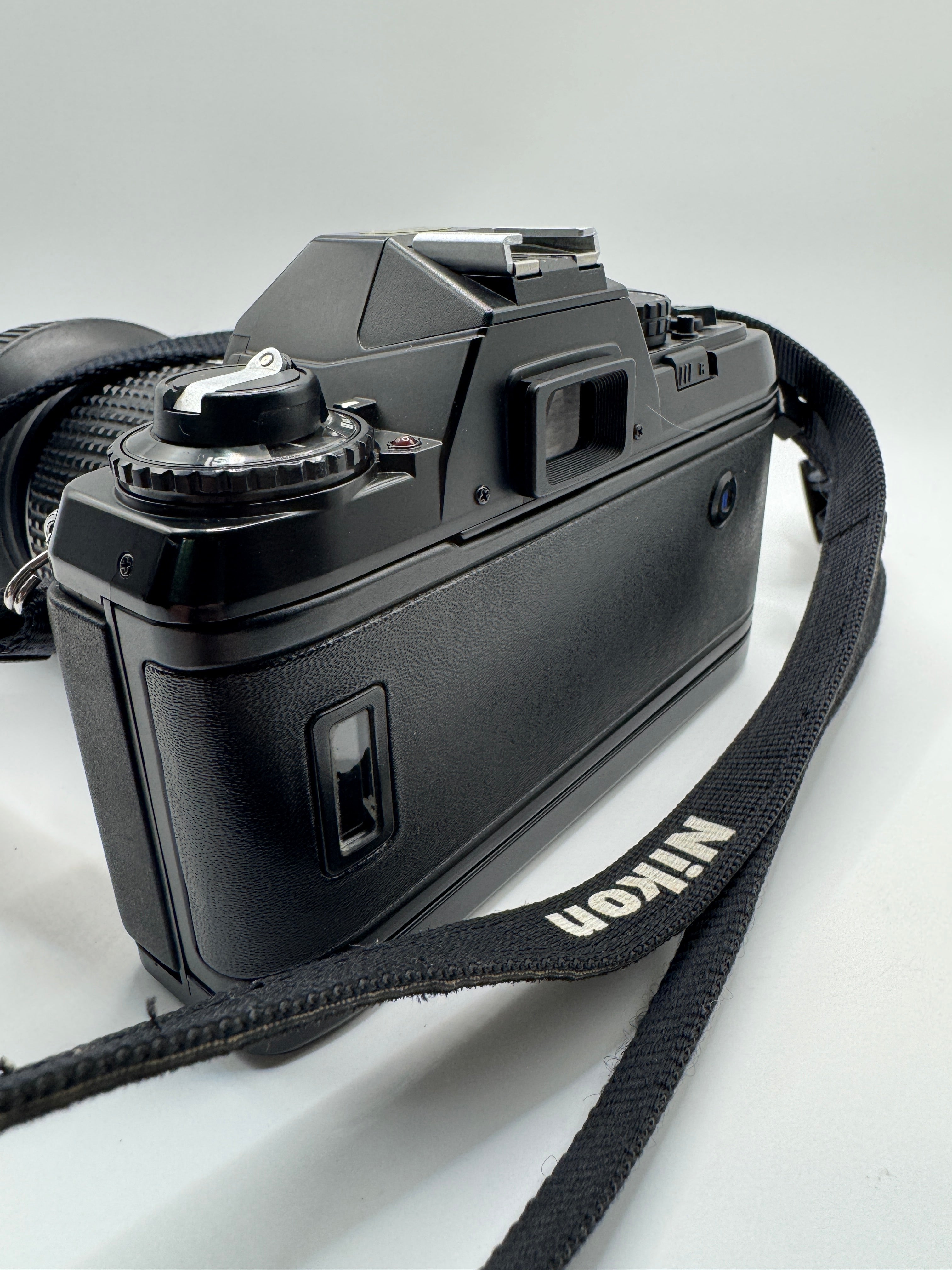 Nikon F-301 (N2000) 35mm Film Camera + Tokina 35–70mm f/3.5–4.8 Zoom Lens Fully Tested | Excellent Condition | Ready to Shoot