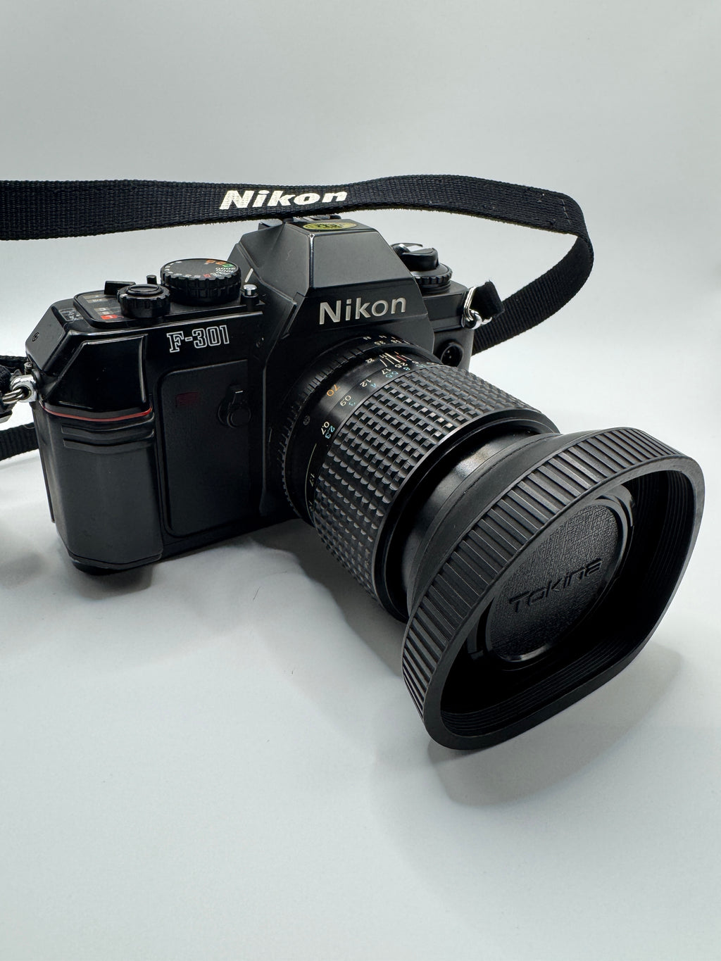 Nikon F-301 (N2000) 35mm Film Camera + Tokina 35–70mm f/3.5–4.8 Zoom Lens Fully Tested | Excellent Condition | Ready to Shoot
