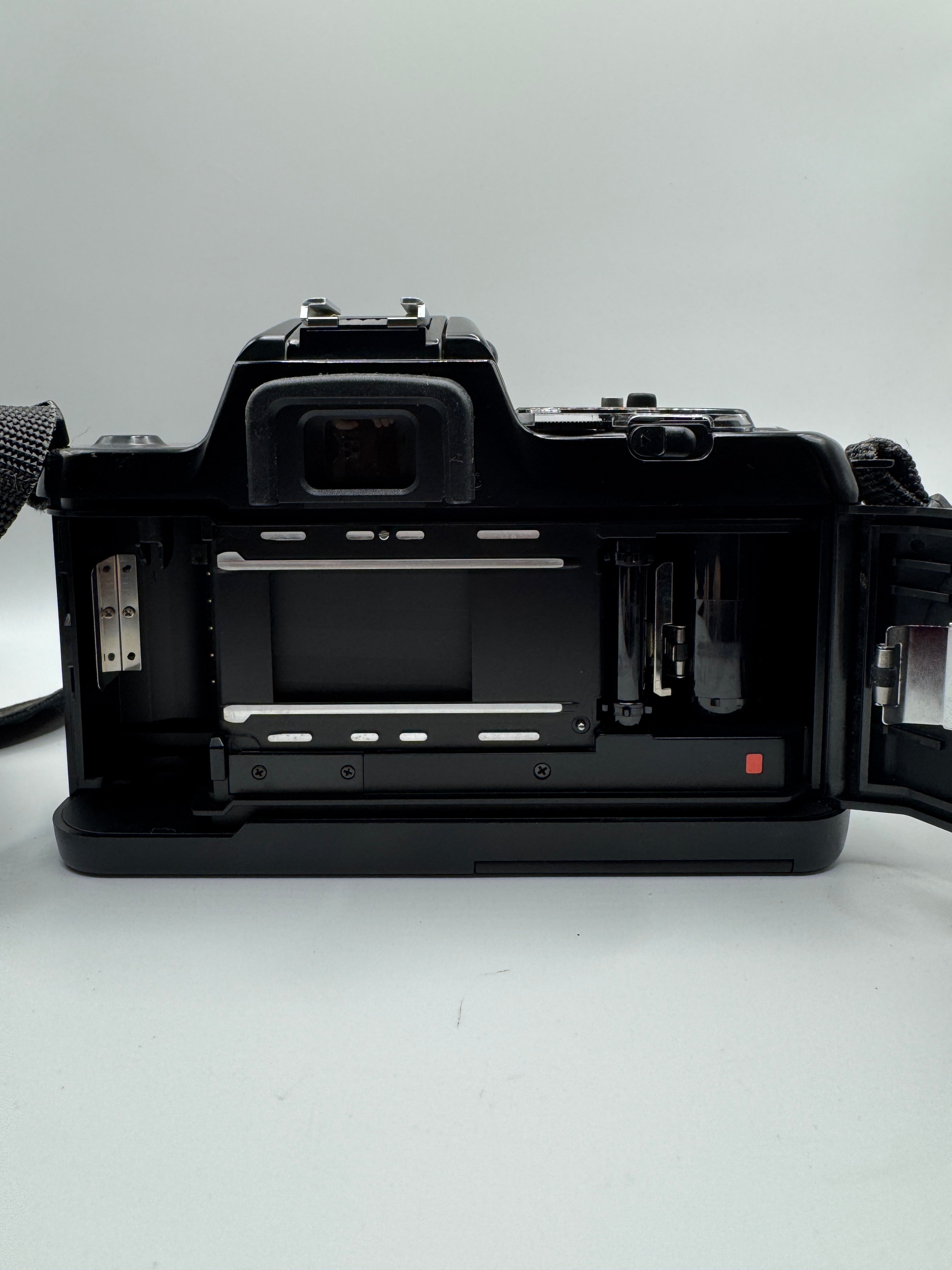 Nikon F-401S 35mm Film Camera with AF Nikkor 35–70mm Lens
