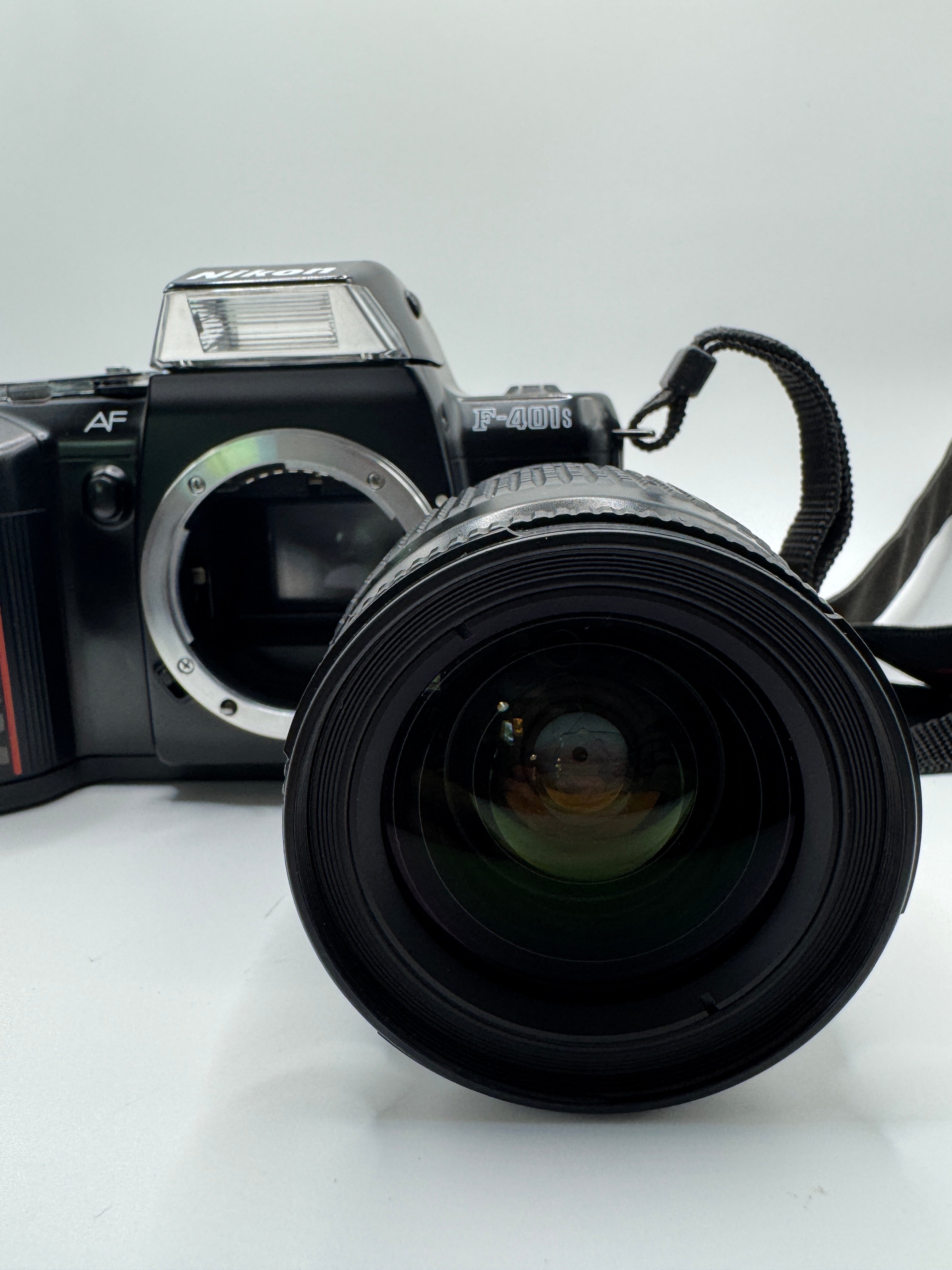 Nikon F-401s (N4004s) 35mm Film Camera + Nikon 28–80mm Zoom Lens Fully Tested | Excellent Condition | Ready to Shoot