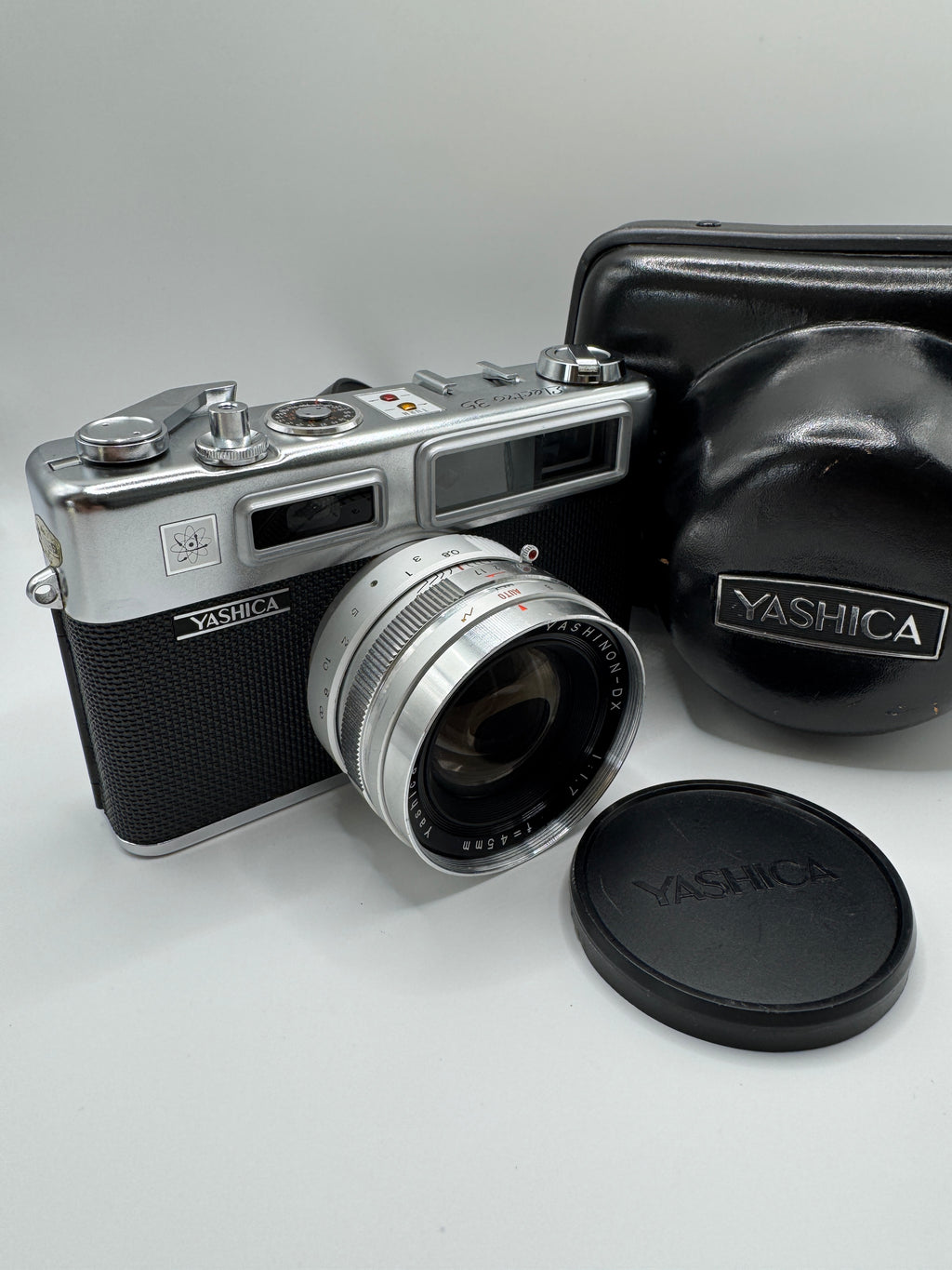 Yashica Electro 35 35mm Film Camera + Yashinon-DX 45mm f/1.7 Lens
Fully Tested | Excellent Condition | Ready to Shoot