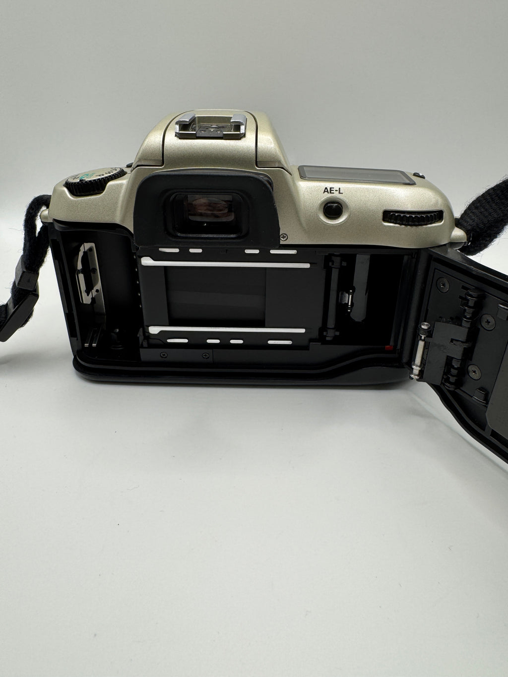 Nikon F60 35mm Film Camera + Nikon AF Nikkor 35–80mm Lens