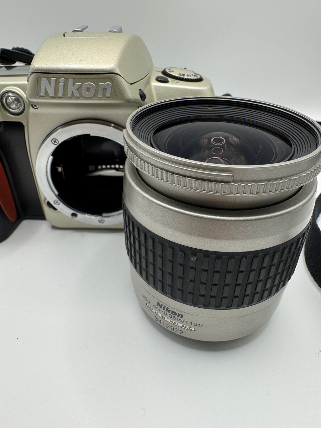 Nikon F60 35mm Film Camera + Nikon AF Nikkor 35–80mm Lens