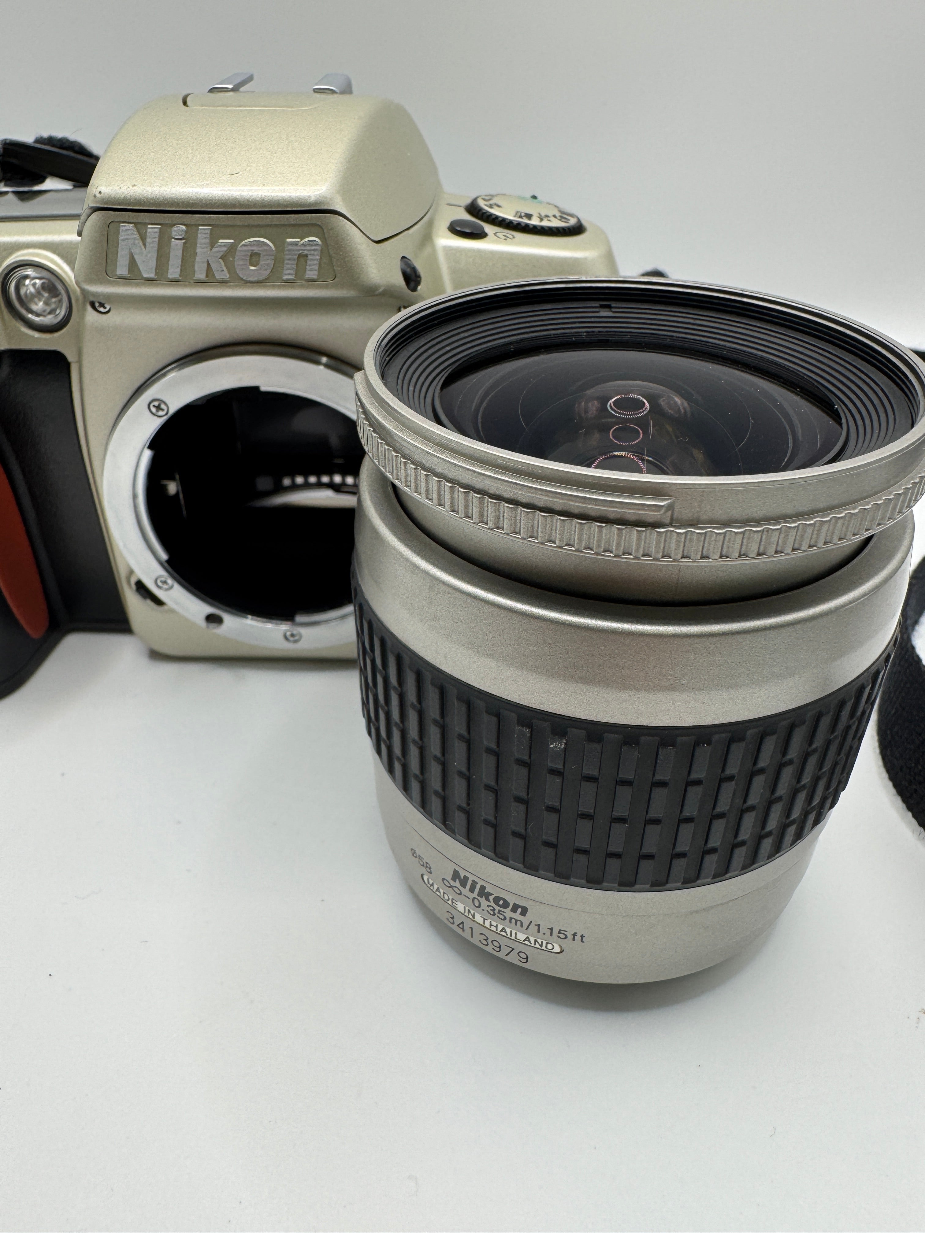 Nikon F60 35mm Film Camera + Nikon AF Nikkor 35–80mm Lens