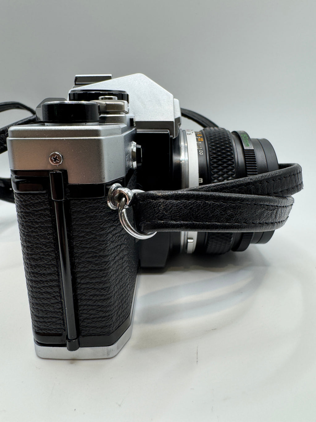 Olympus OM10 35mm Film Camera with Zuiko 50mm f/1.8 Lens Manual Adapter & Original Olympus Case