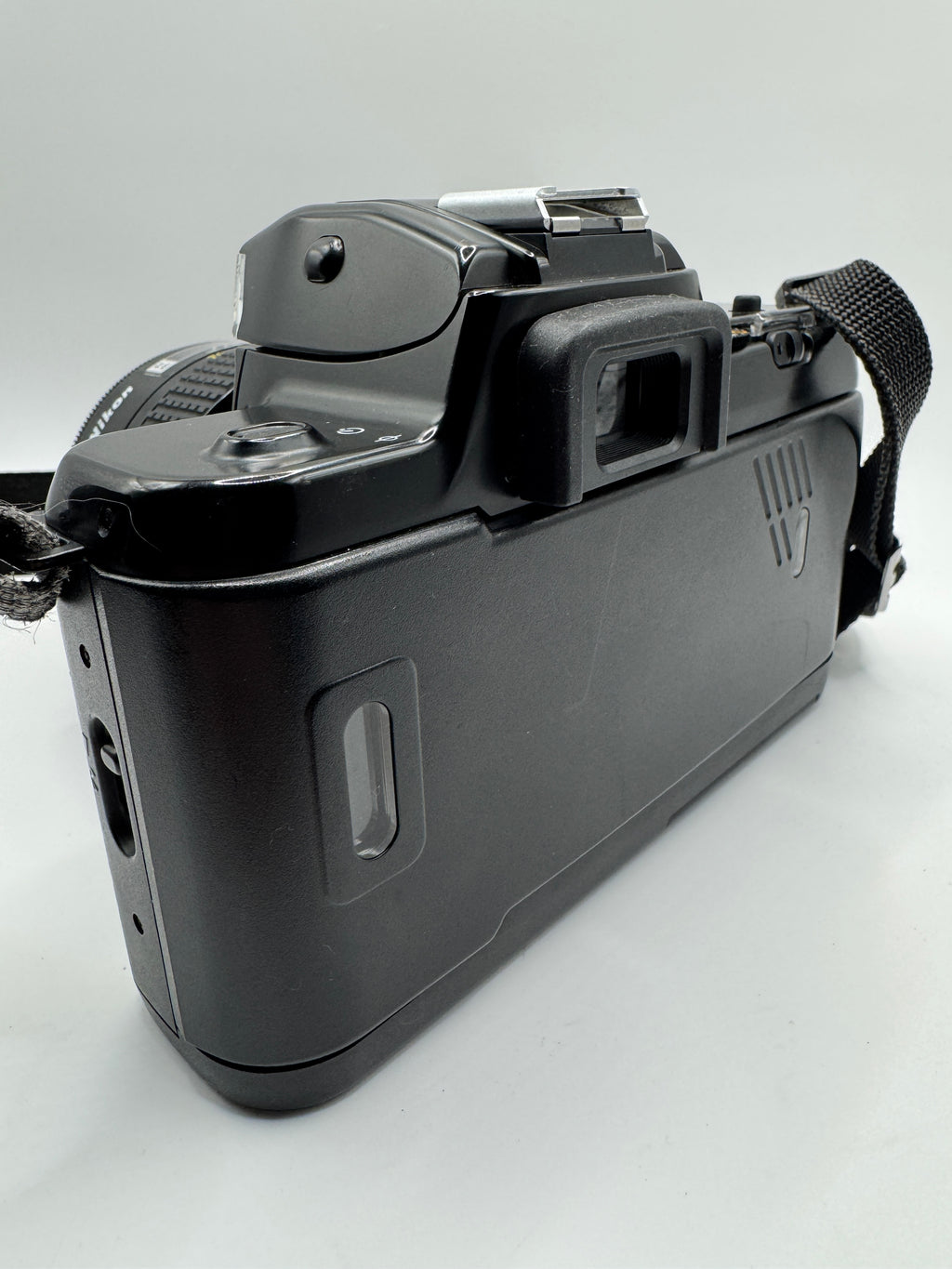 Nikon F-401S 35mm Film Camera with AF Nikkor 35–70mm Lens