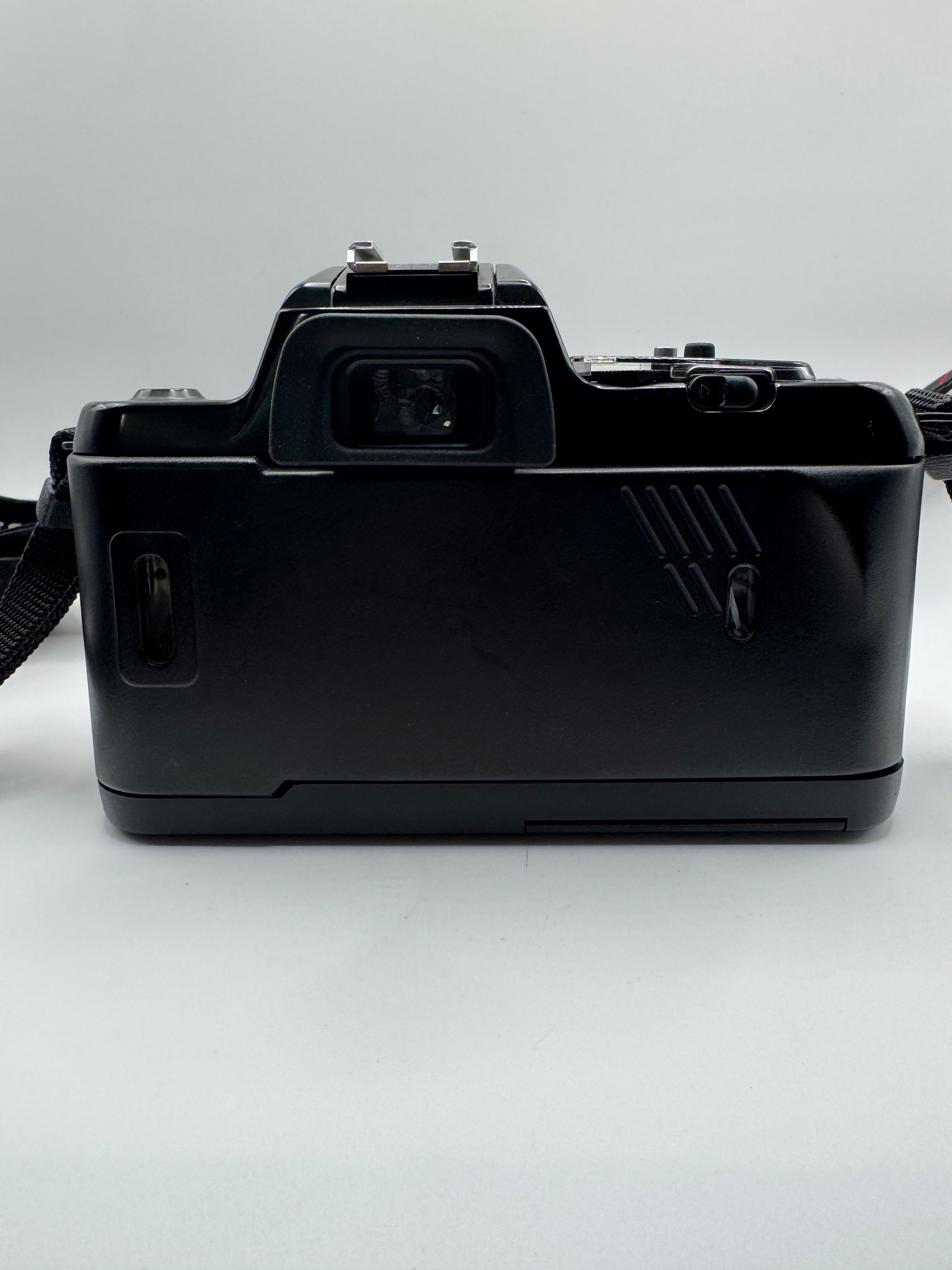 Nikon F-401s (N4004s) 35mm Film Camera + Nikon 28–80mm Zoom Lens Fully Tested | Excellent Condition | Ready to Shoot