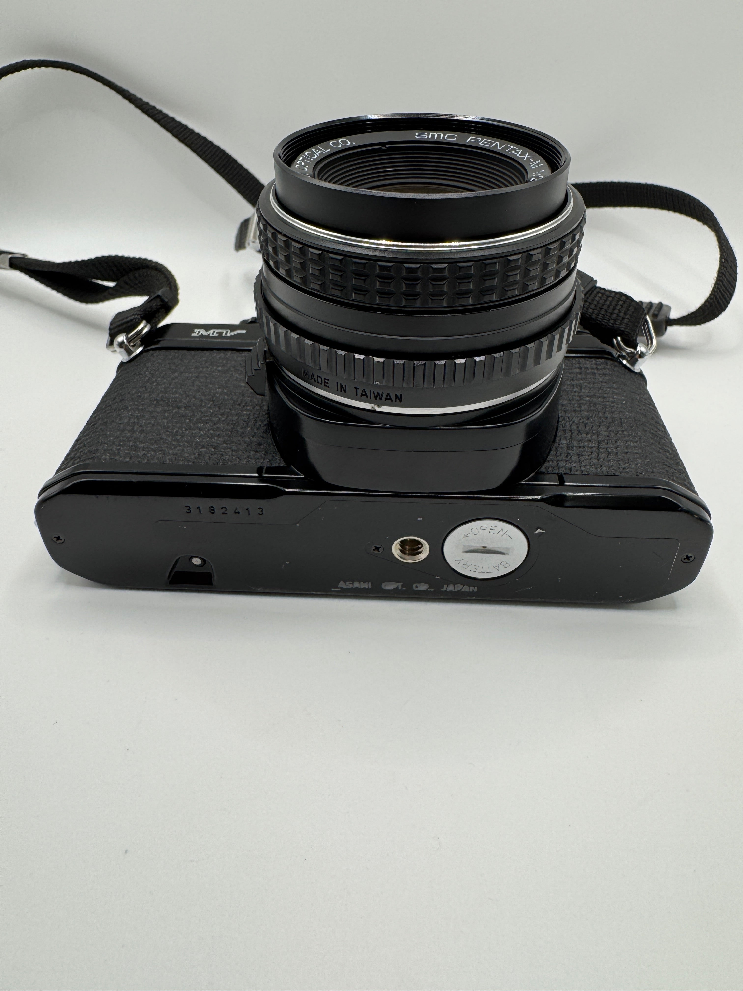 Pentax MV 35mm Film Camera + SMC Pentax-M 50mm f/2 Lens

Fully Tested | Fresh Batteries Included | Excellent Vintage Condition | Ready to Shoot